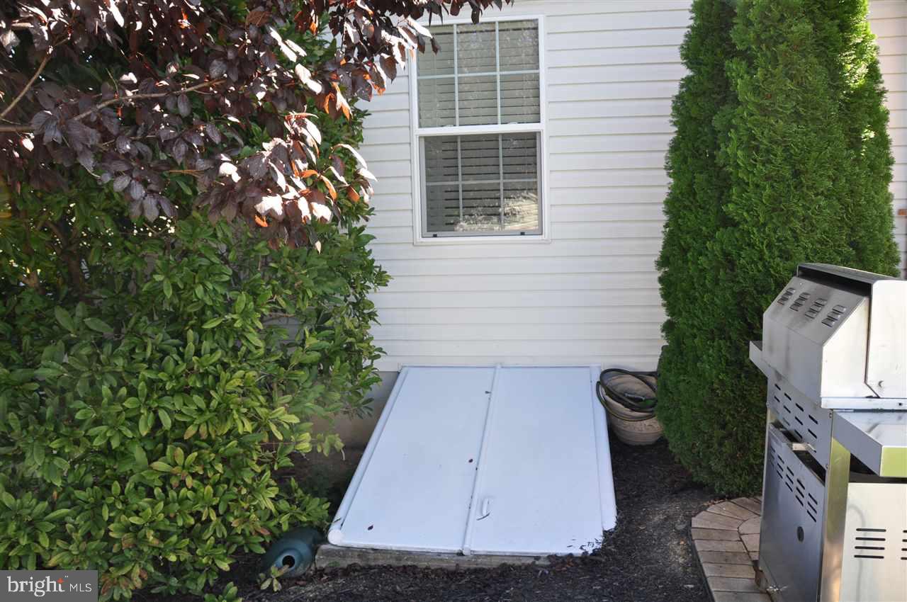 ALLYSON'S CROSSING - Residential