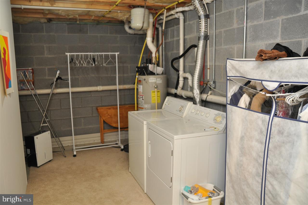 ALLYSON'S CROSSING - Residential