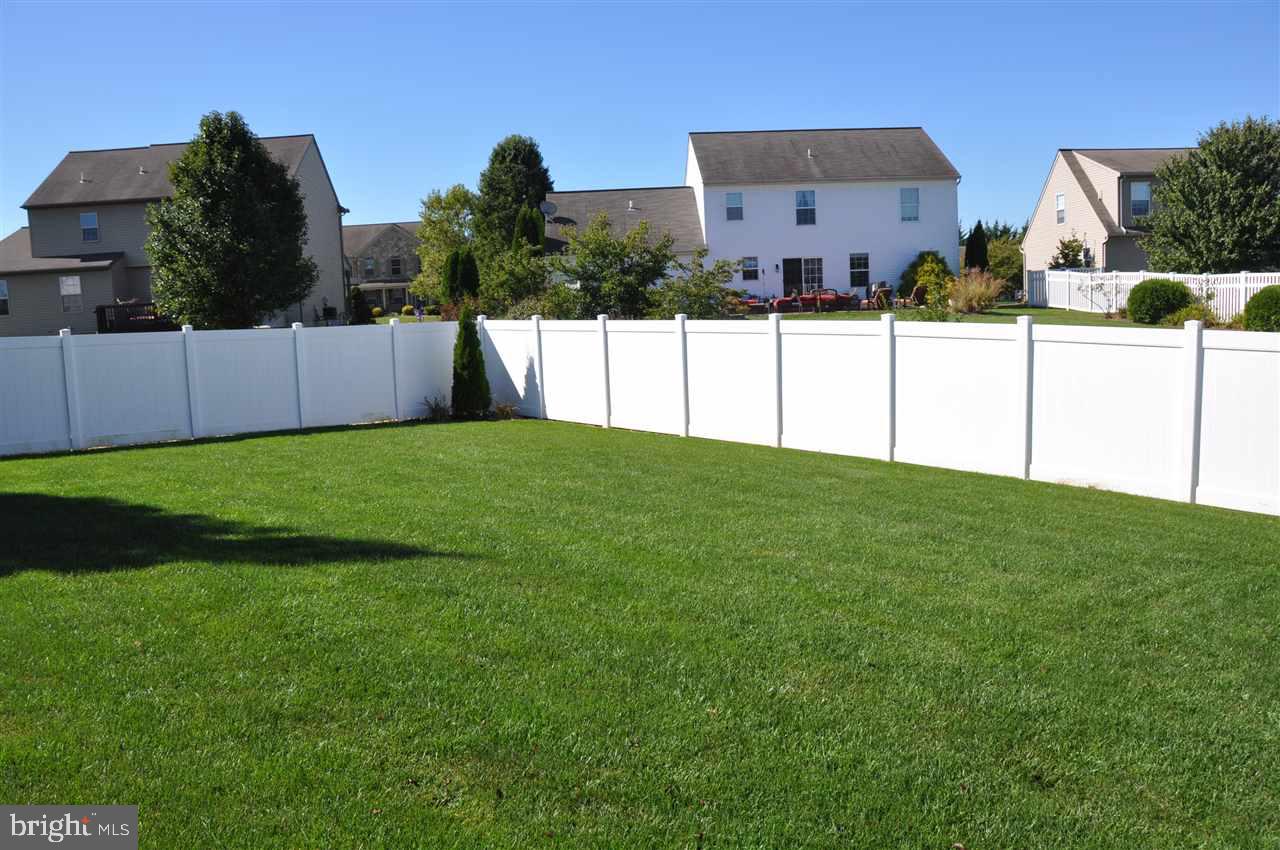 ALLYSON'S CROSSING - Residential