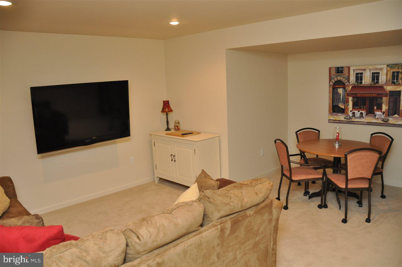 ALLYSON'S CROSSING - Residential