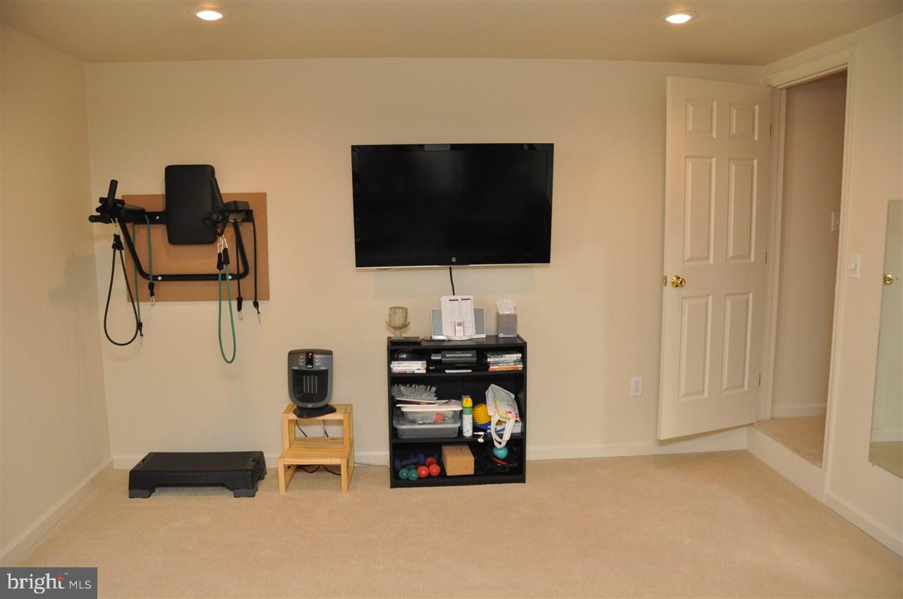 ALLYSON'S CROSSING - Residential