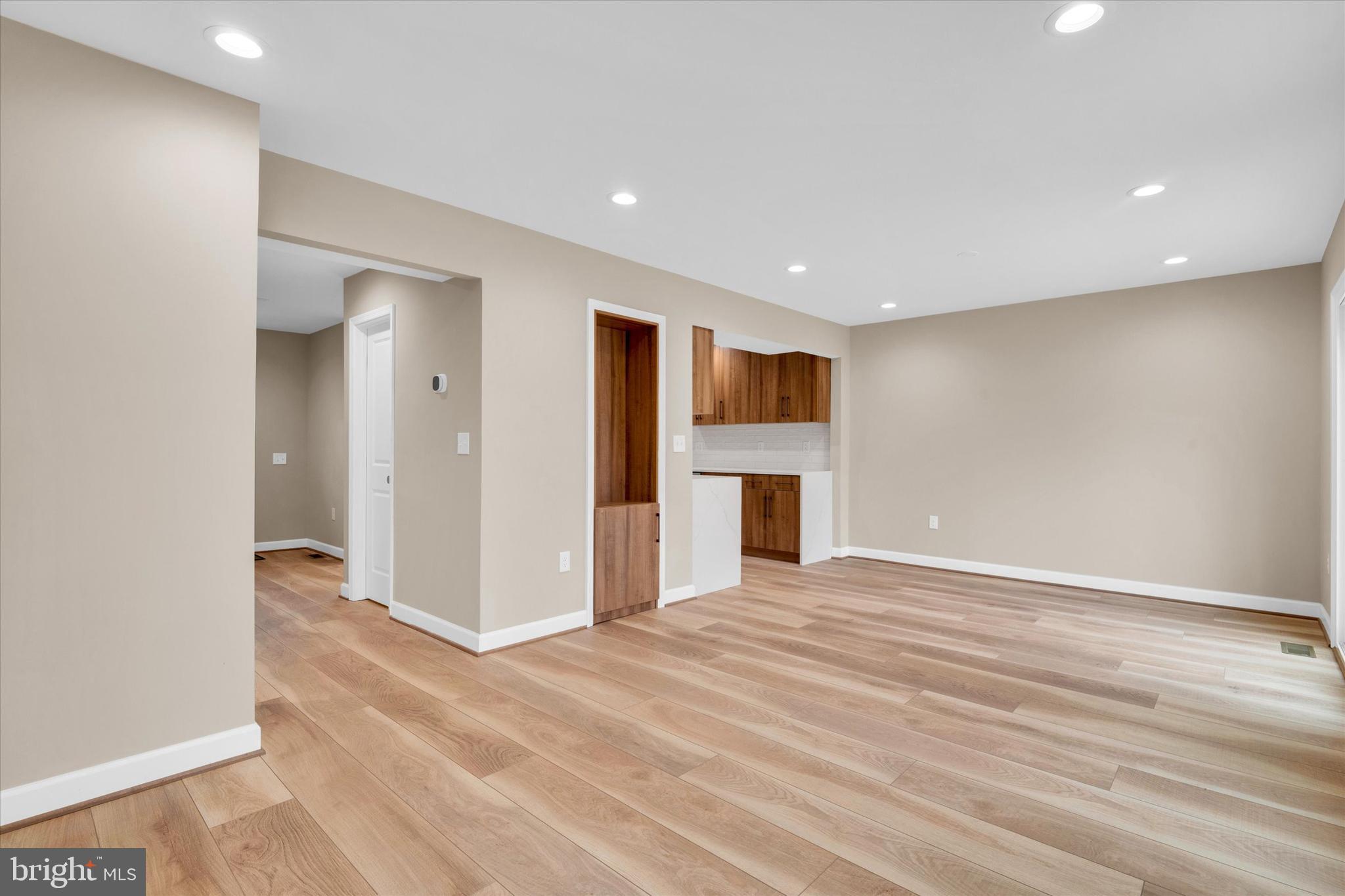 BURKE CENTRE - Residential