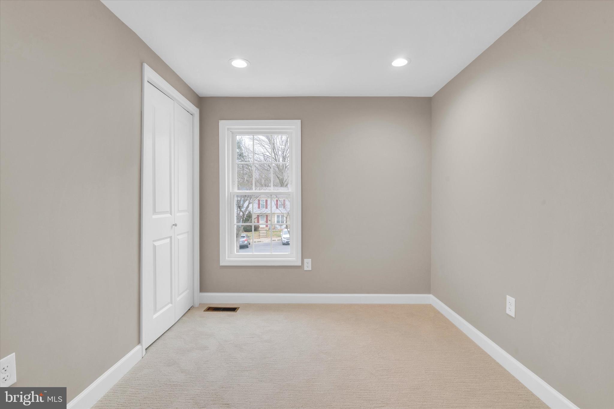 BURKE CENTRE - Residential