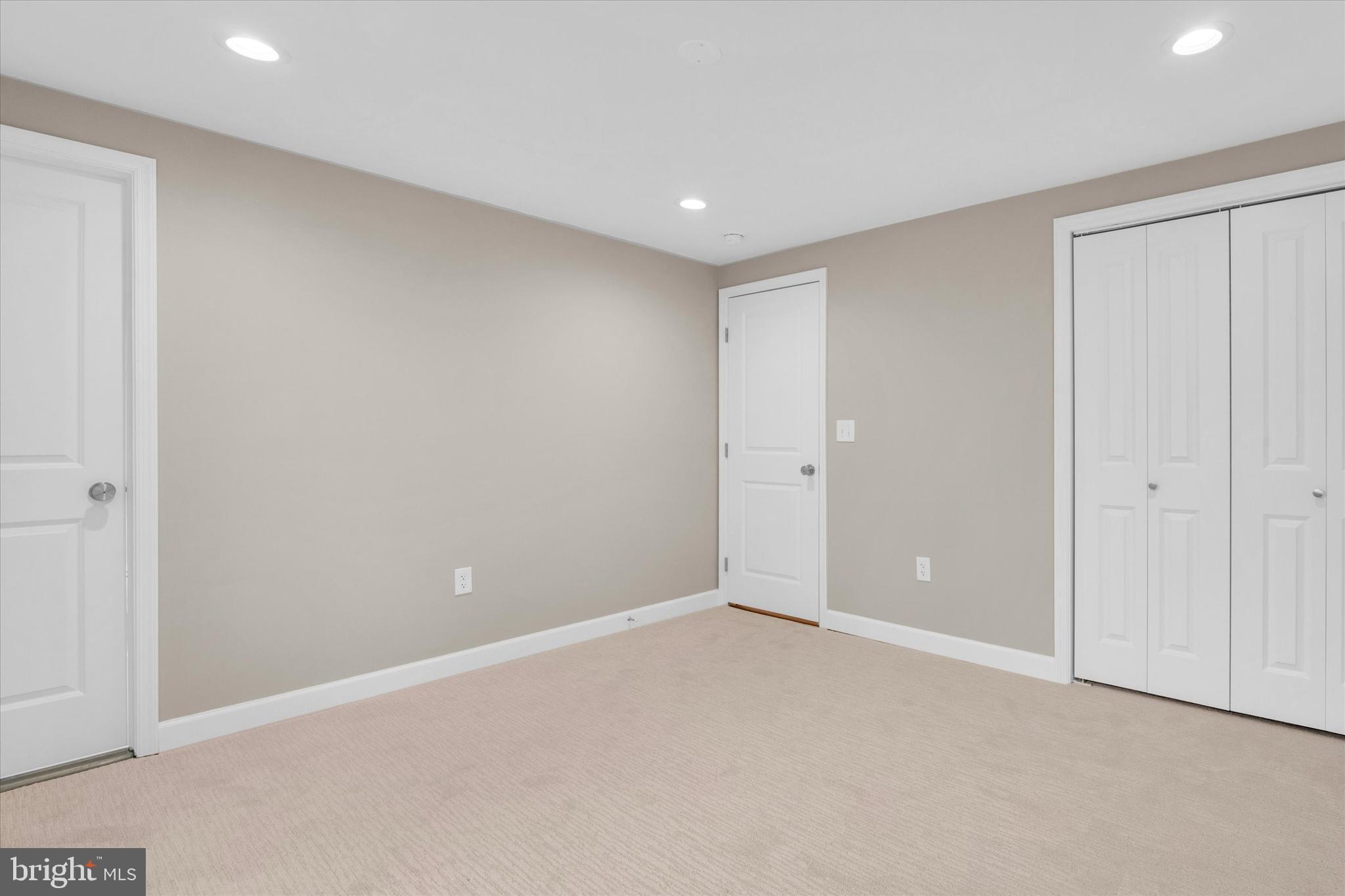 BURKE CENTRE - Residential