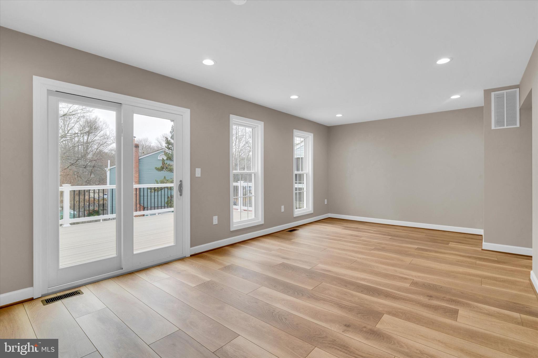 BURKE CENTRE - Residential