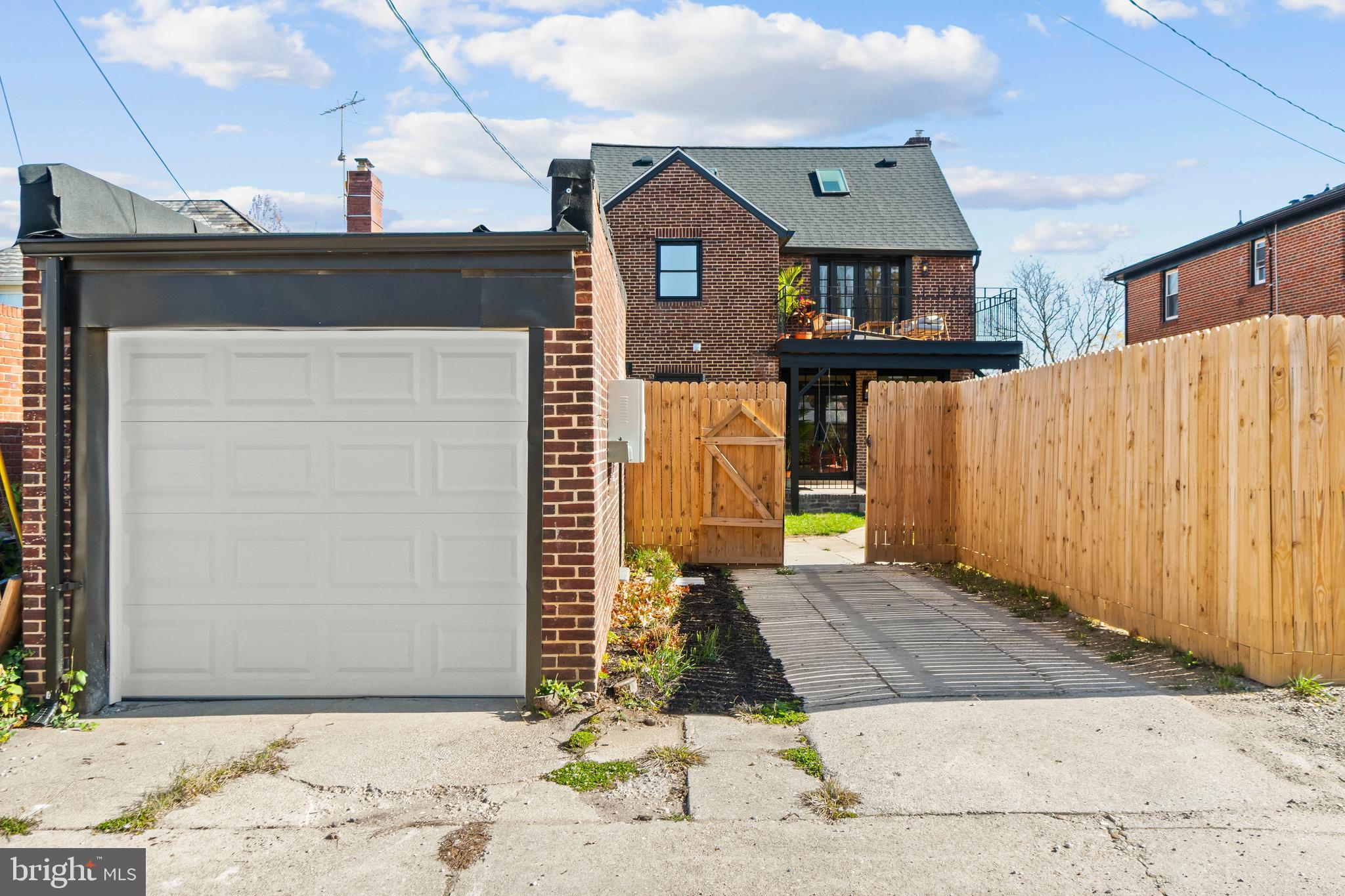 EDNOR GARDENS - LAKESIDE - Residential