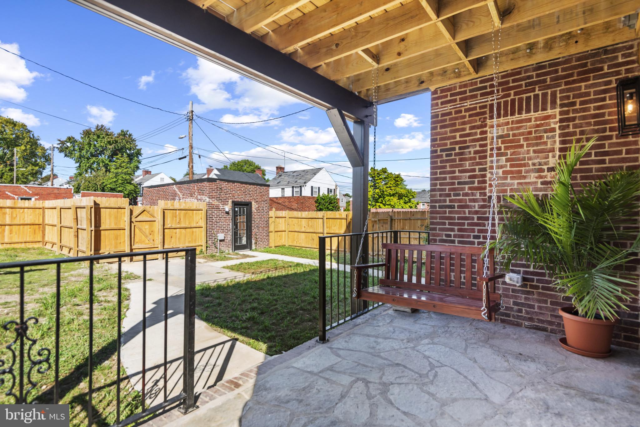 EDNOR GARDENS - LAKESIDE - Residential