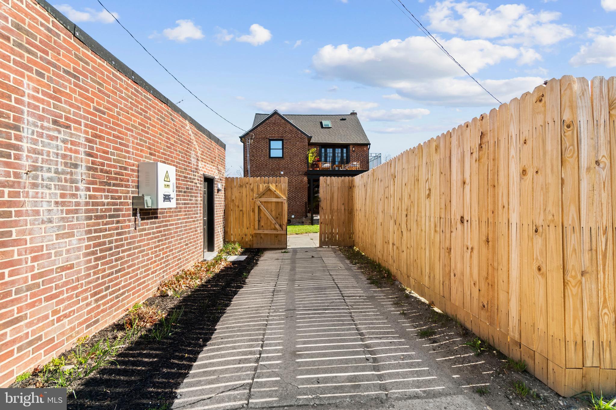 EDNOR GARDENS - LAKESIDE - Residential