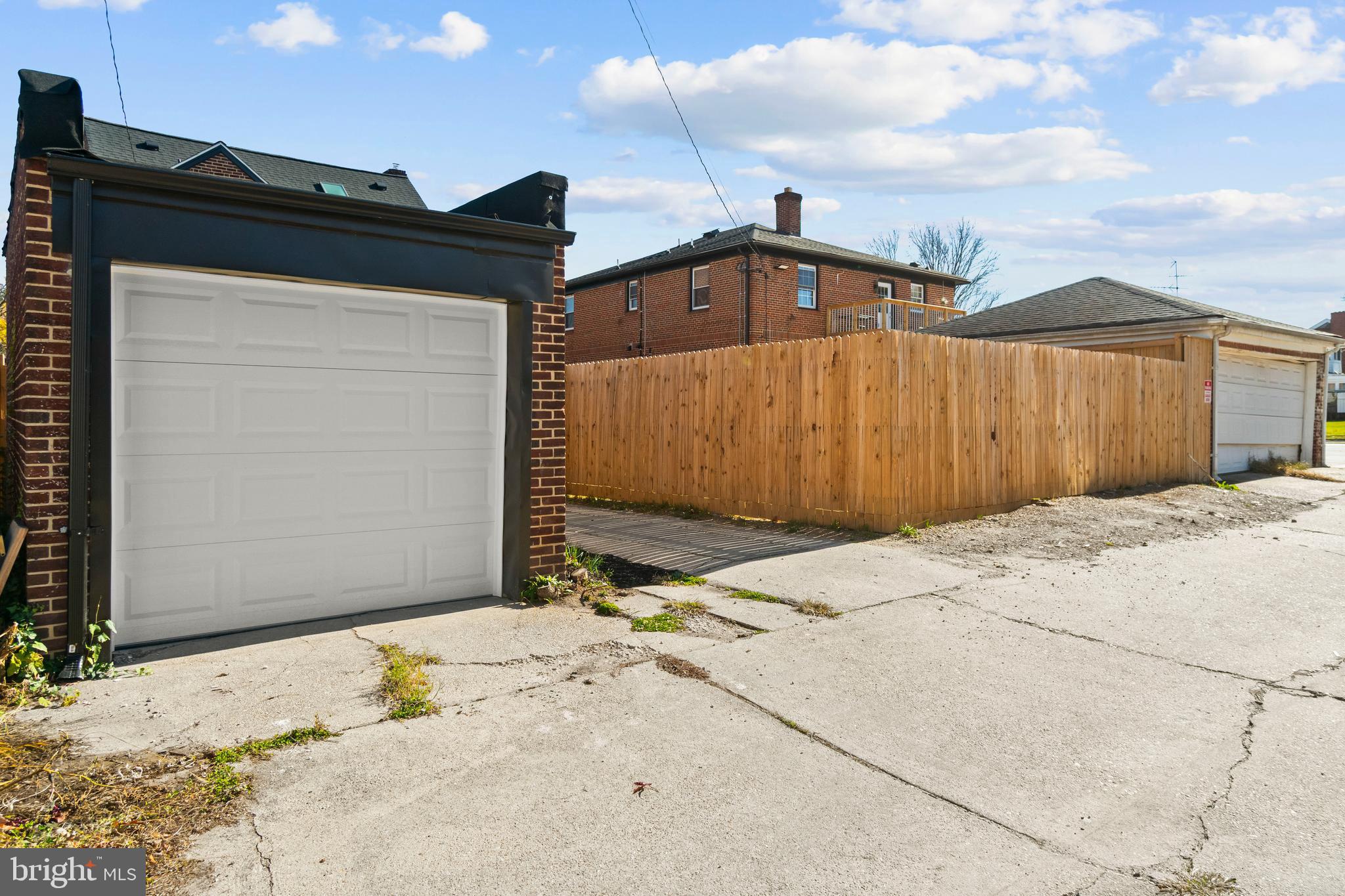 EDNOR GARDENS - LAKESIDE - Residential