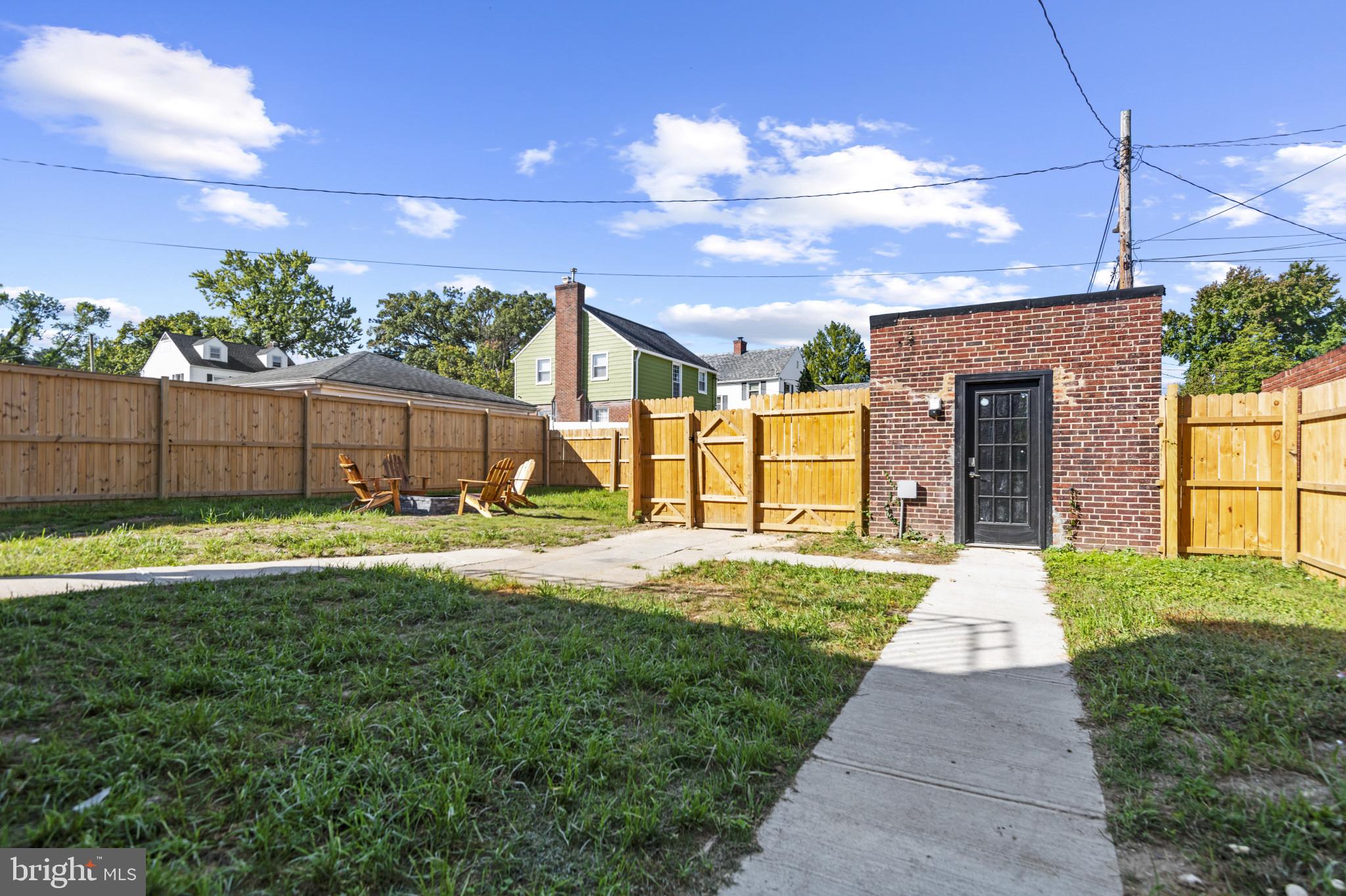 EDNOR GARDENS - LAKESIDE - Residential