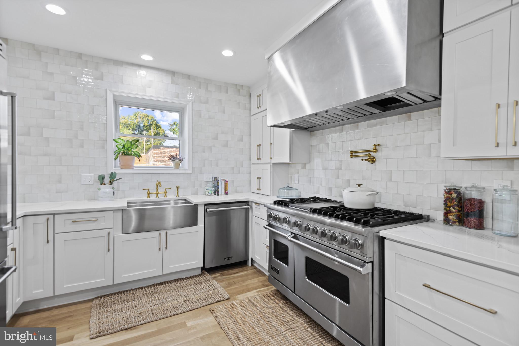 EDNOR GARDENS - LAKESIDE - Residential