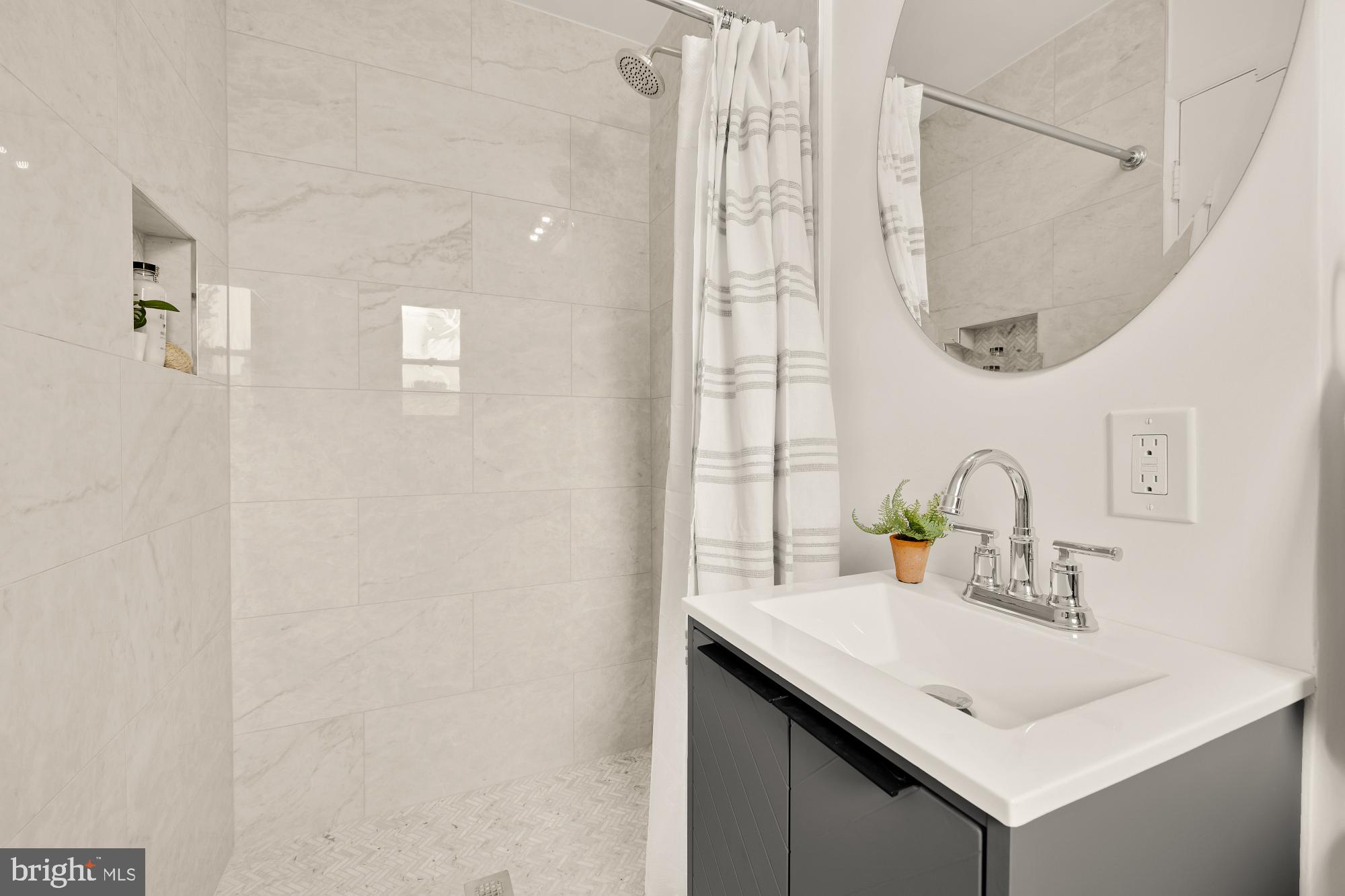 FRANKLIN KNOLLS - Residential