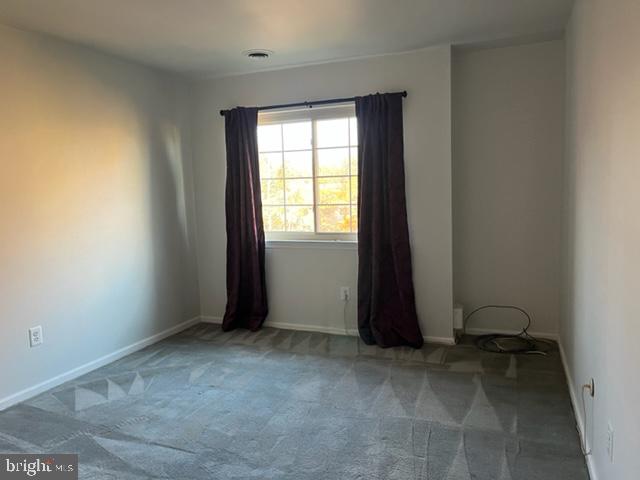 369 GREEN MEADOW LANE