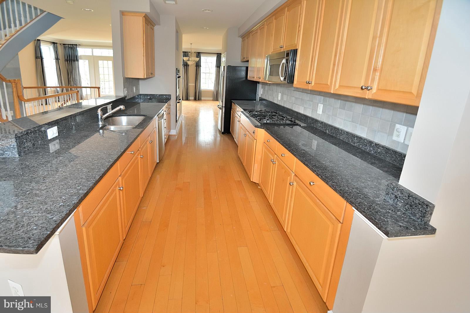 VILLAGE AT HERNDON MILLS - Residential Lease