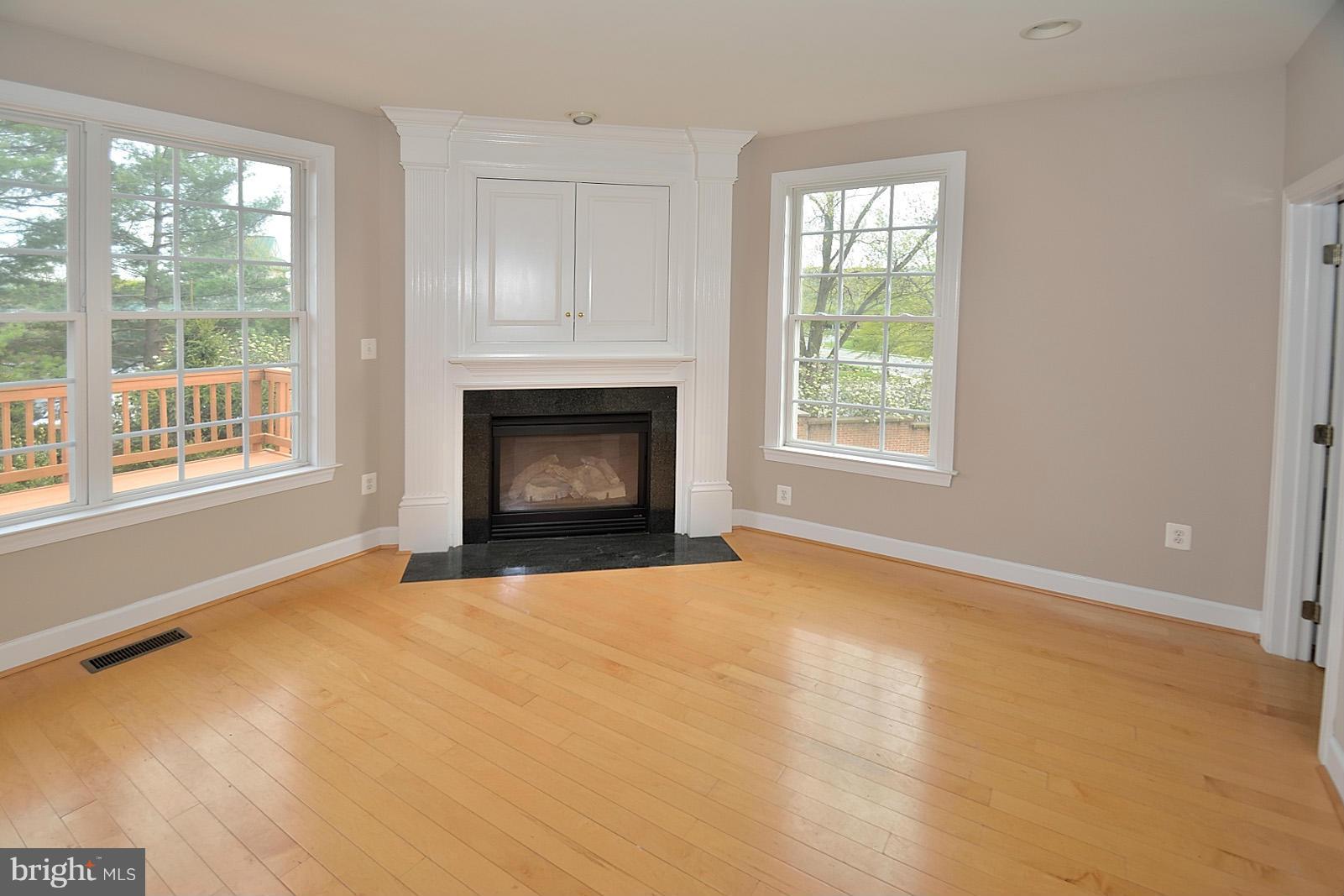 VILLAGE AT HERNDON MILLS - Residential Lease