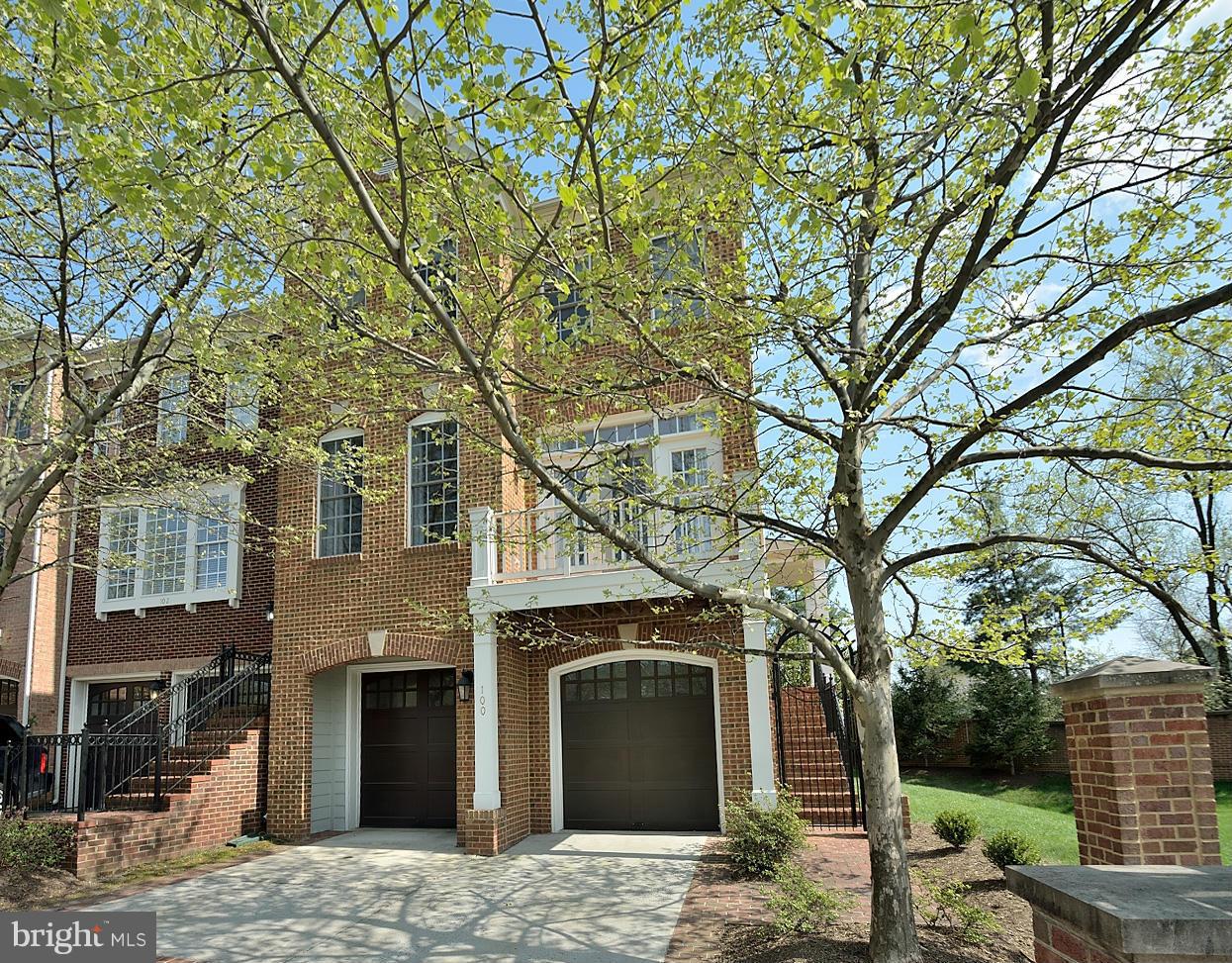 VILLAGE AT HERNDON MILLS - Residential Lease