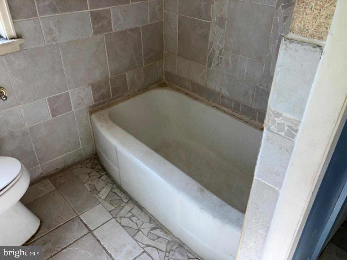 RAMBLEWOOD - Residential