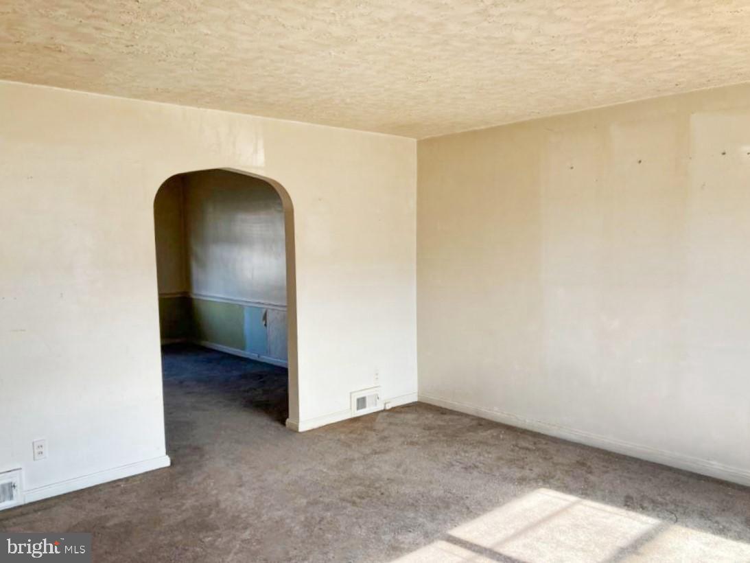 RAMBLEWOOD - Residential