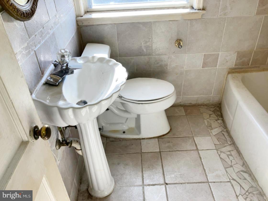 RAMBLEWOOD - Residential