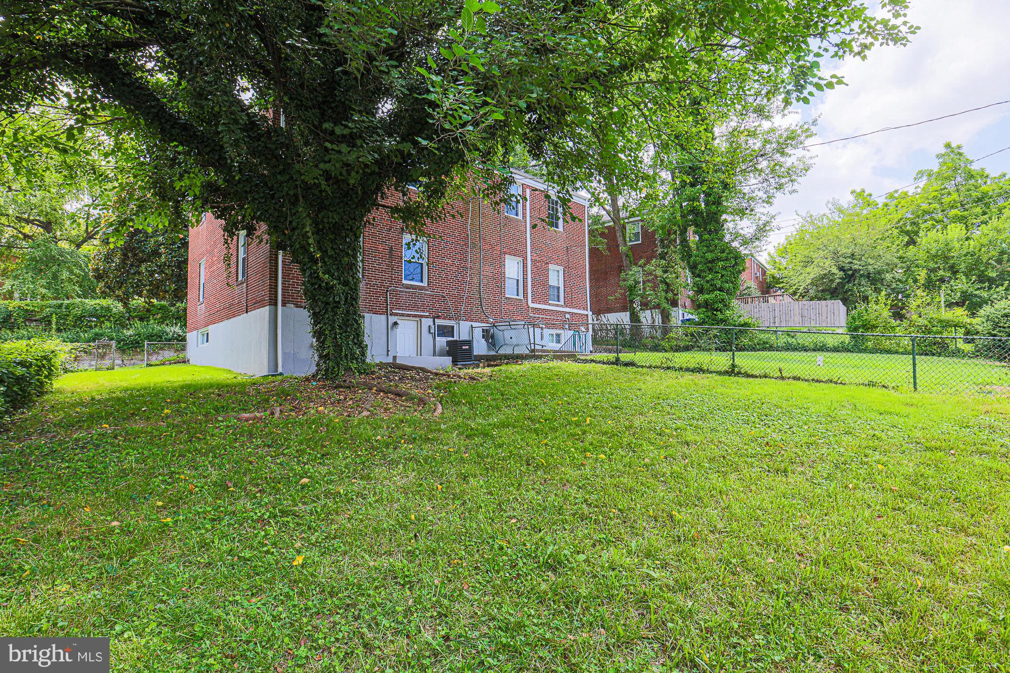 CEDARCROFT HISTORIC DISTRICT - Residential Lease