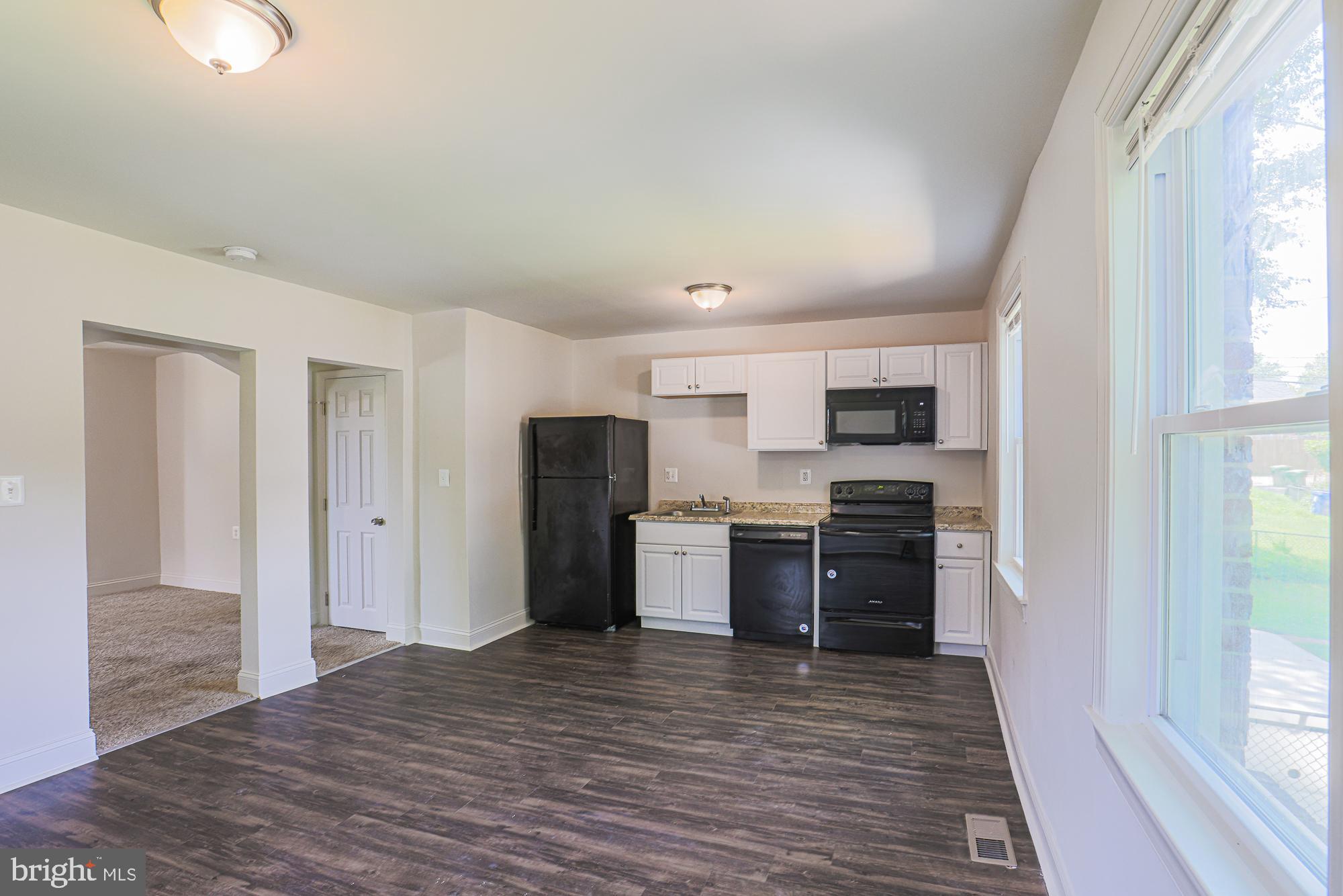 CEDARCROFT HISTORIC DISTRICT - Residential Lease