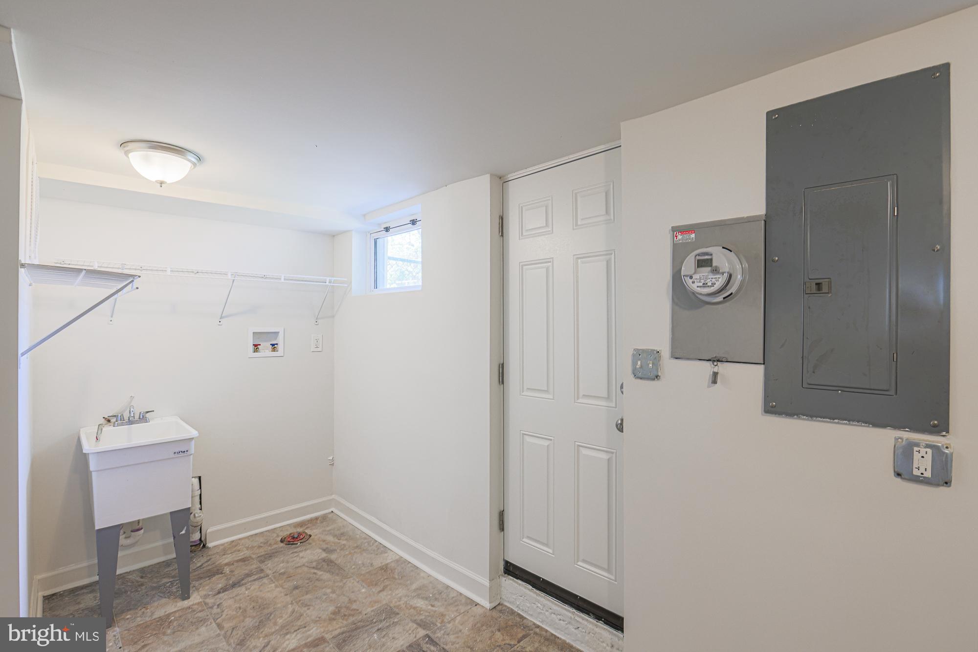 CEDARCROFT HISTORIC DISTRICT - Residential Lease