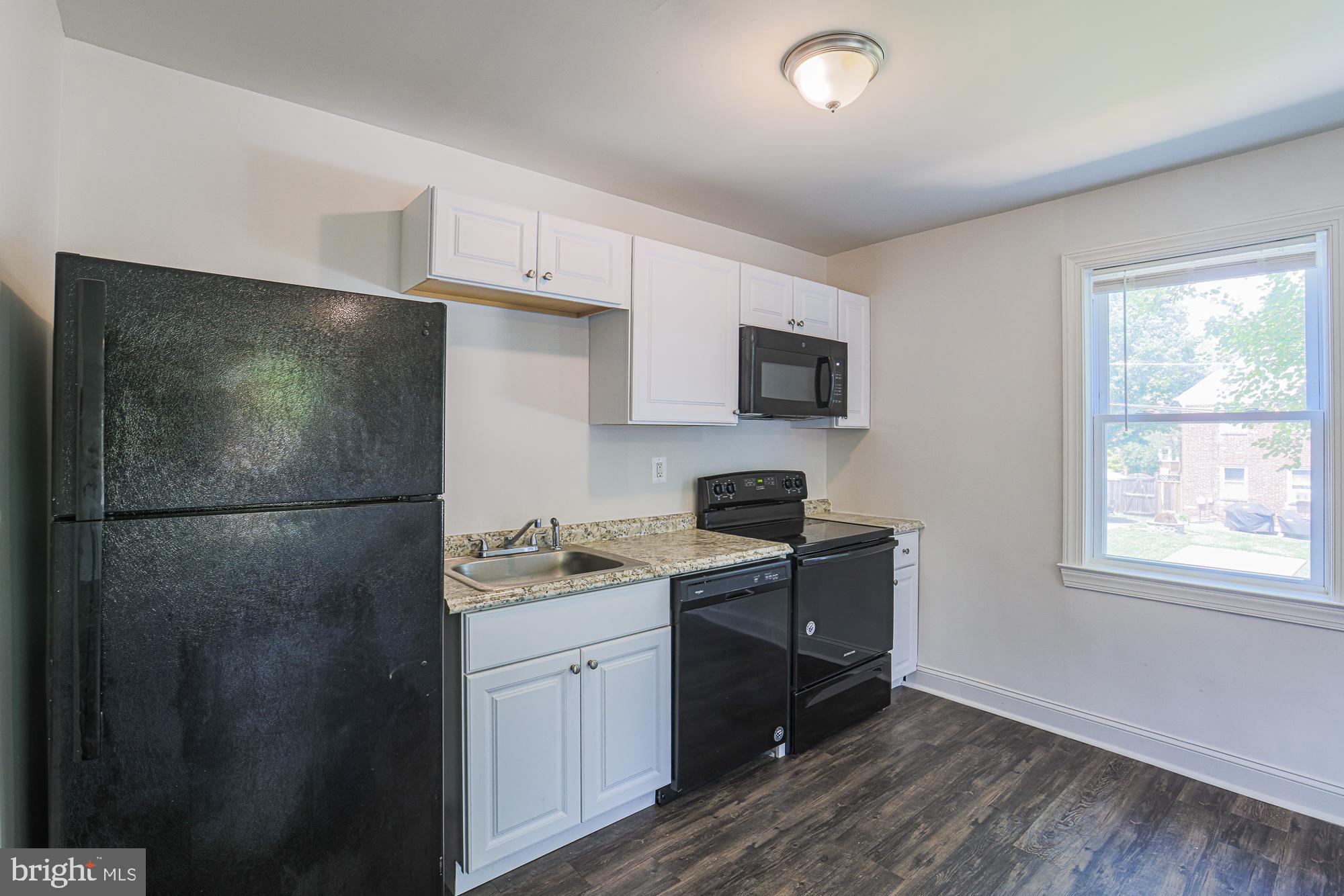 CEDARCROFT HISTORIC DISTRICT - Residential Lease