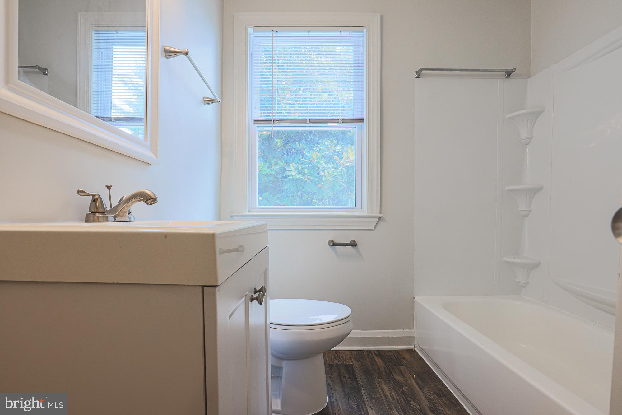 CEDARCROFT HISTORIC DISTRICT - Residential Lease