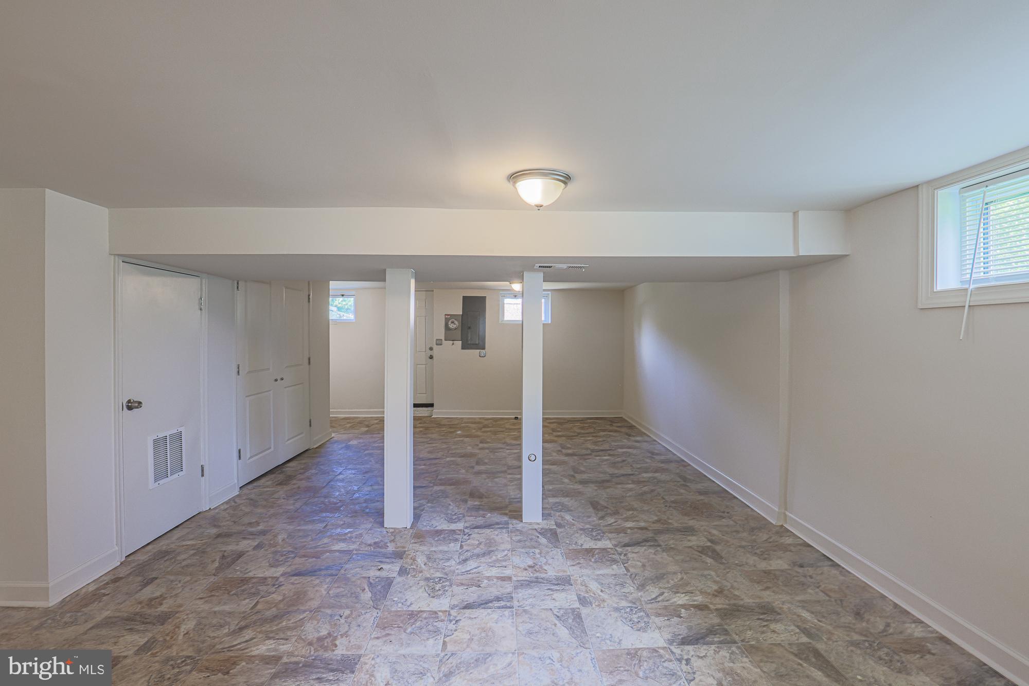 CEDARCROFT HISTORIC DISTRICT - Residential Lease