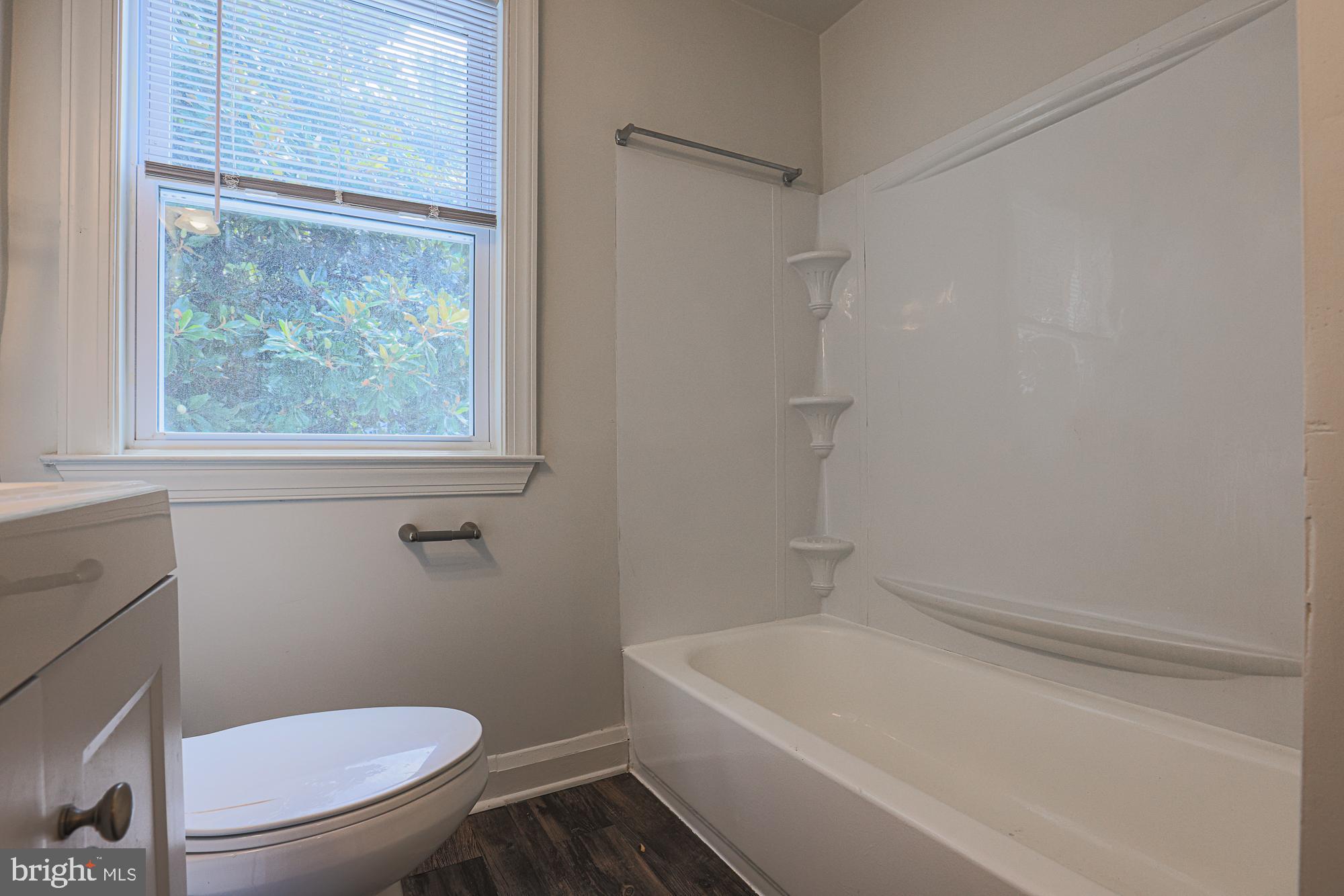 CEDARCROFT HISTORIC DISTRICT - Residential Lease