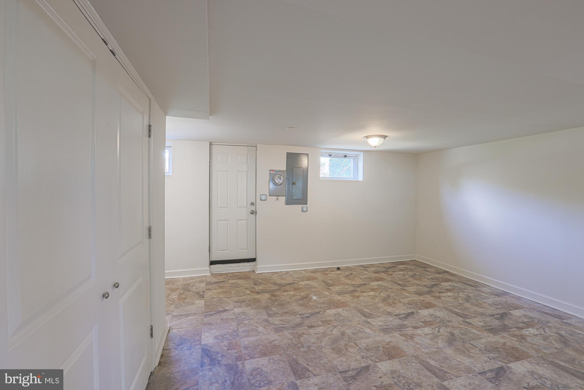 CEDARCROFT HISTORIC DISTRICT - Residential Lease