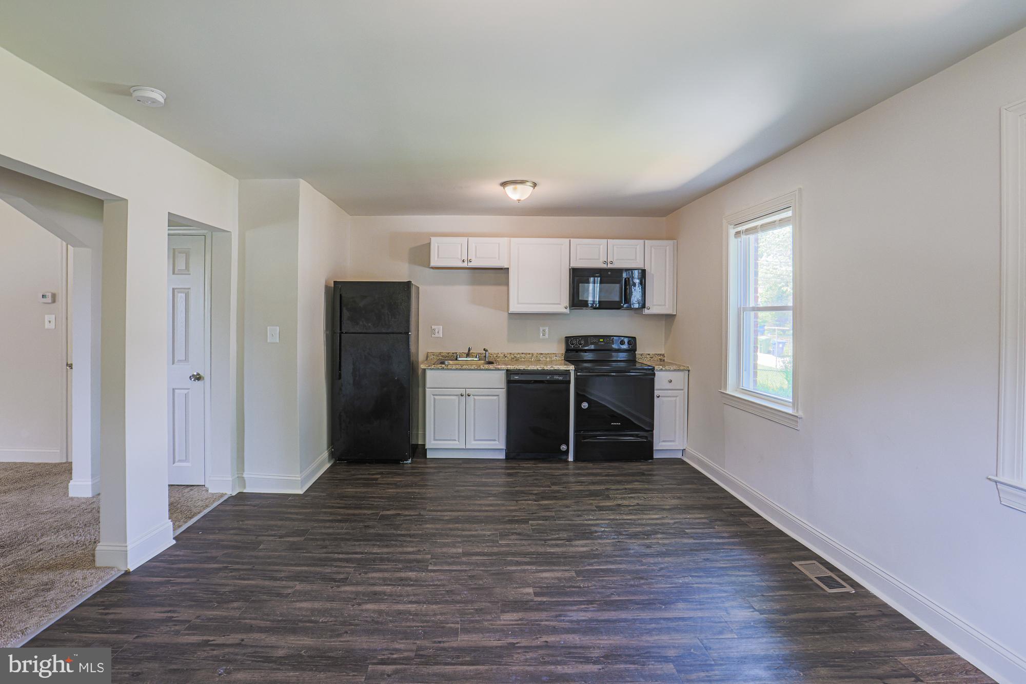 CEDARCROFT HISTORIC DISTRICT - Residential Lease