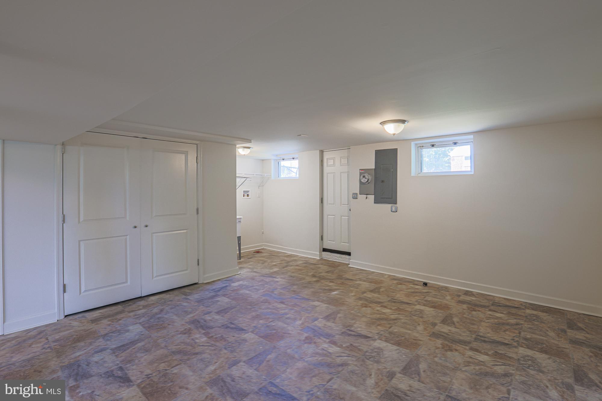 CEDARCROFT HISTORIC DISTRICT - Residential Lease