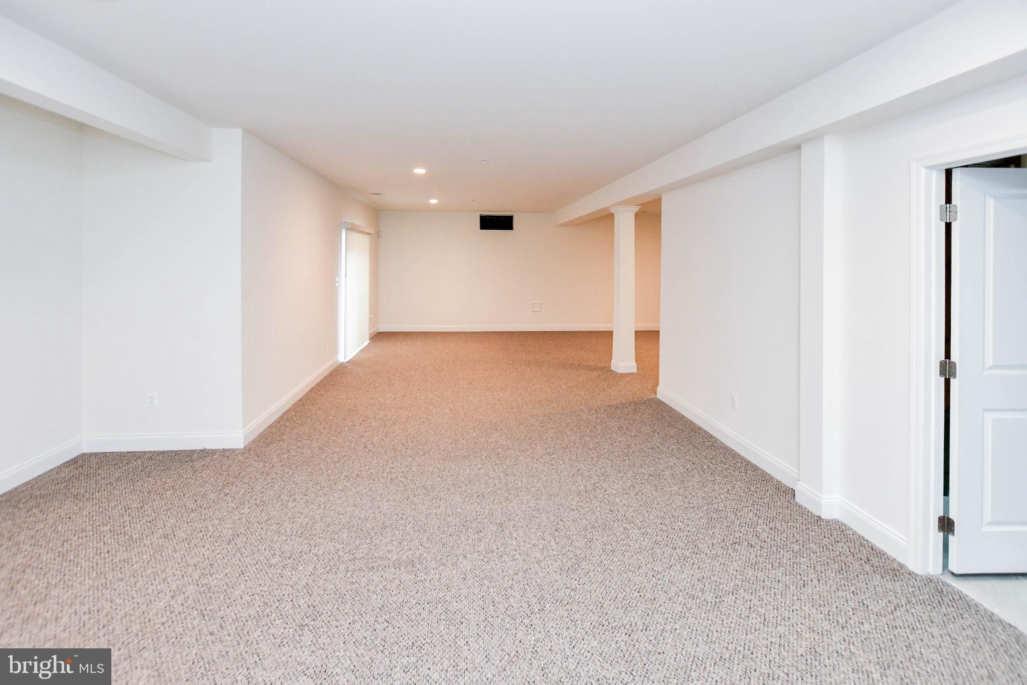 MIKLASZ PROPERTY - Residential