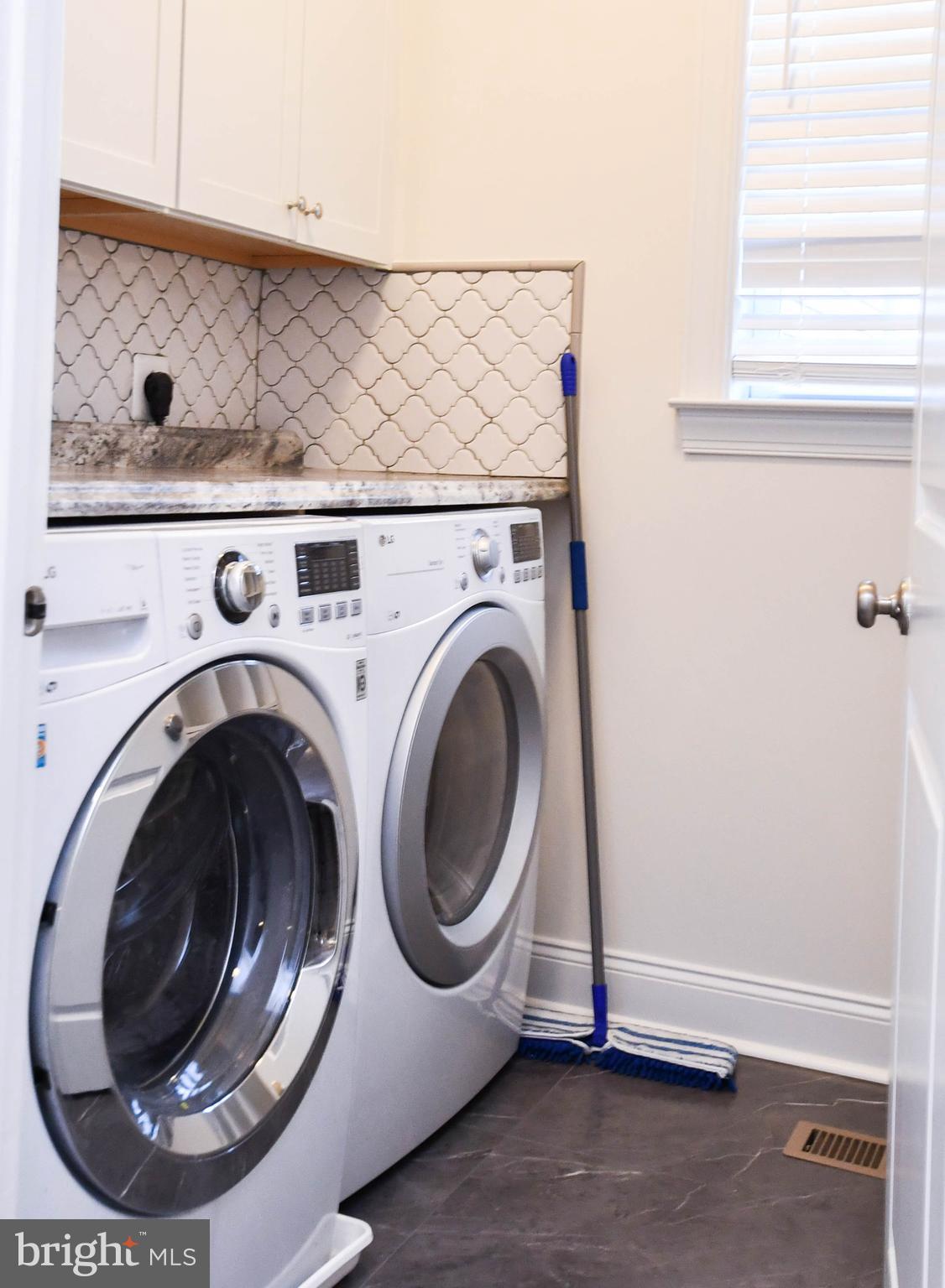 MIKLASZ PROPERTY - Residential