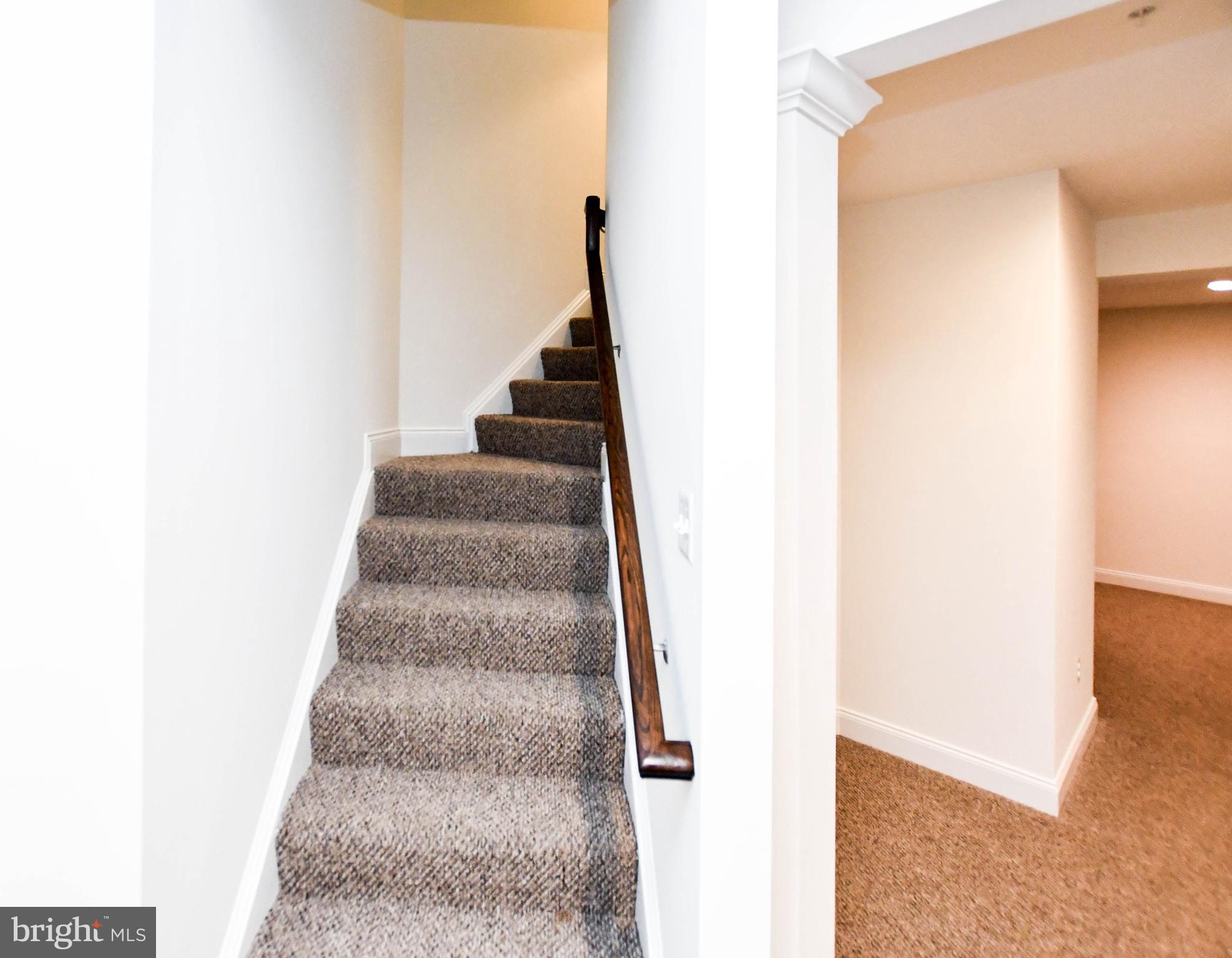 MIKLASZ PROPERTY - Residential