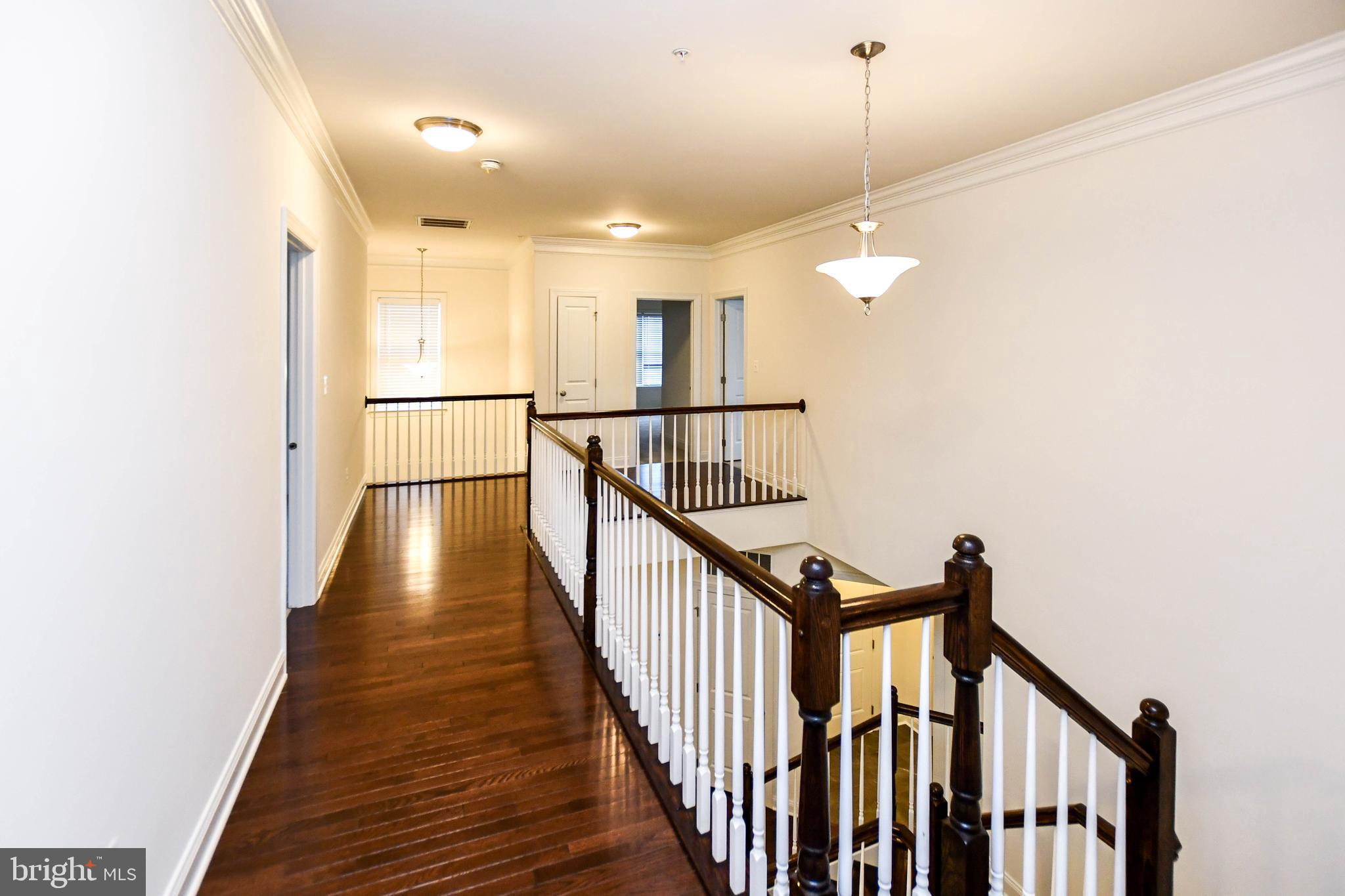 MIKLASZ PROPERTY - Residential