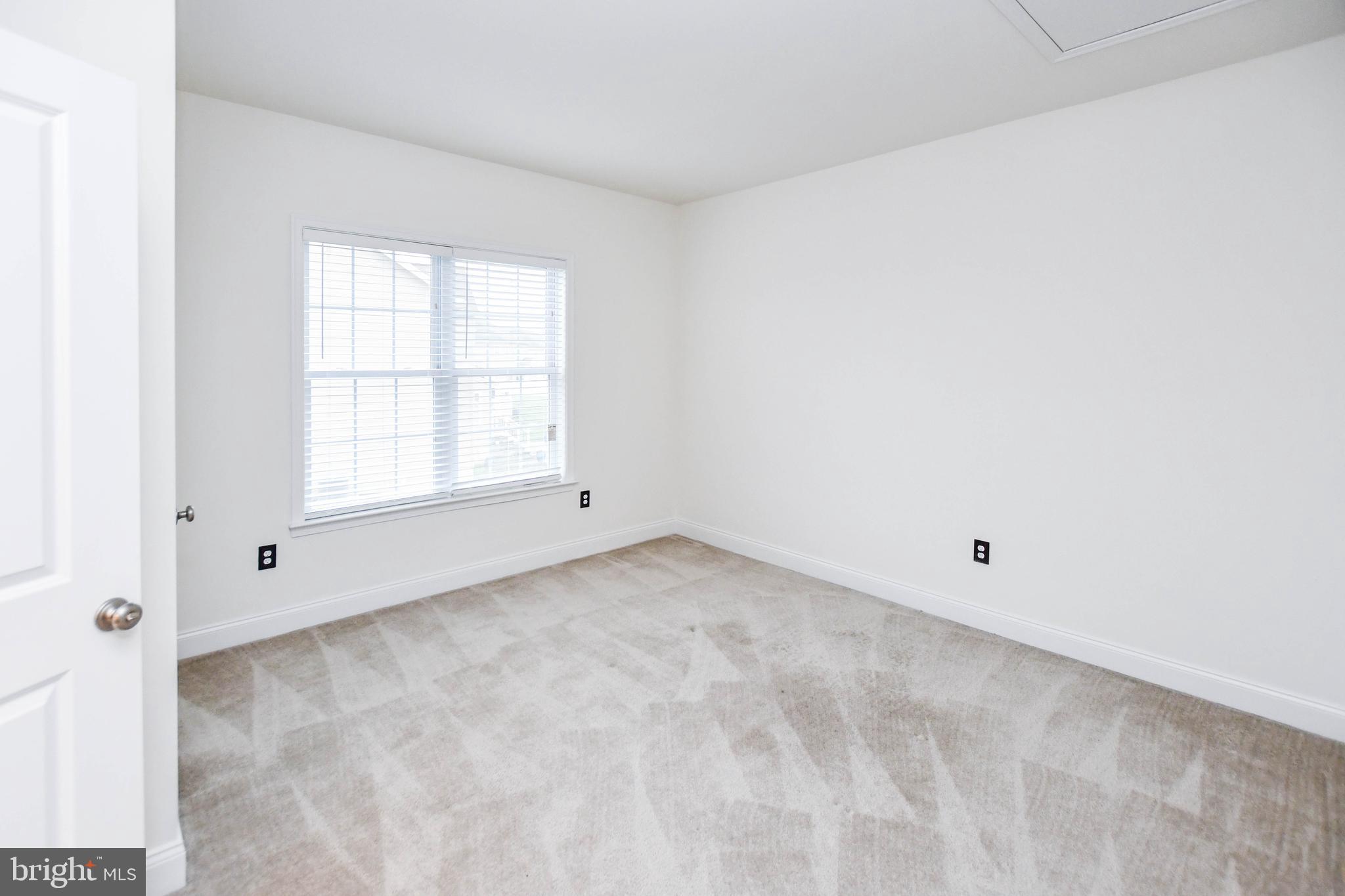 MIKLASZ PROPERTY - Residential