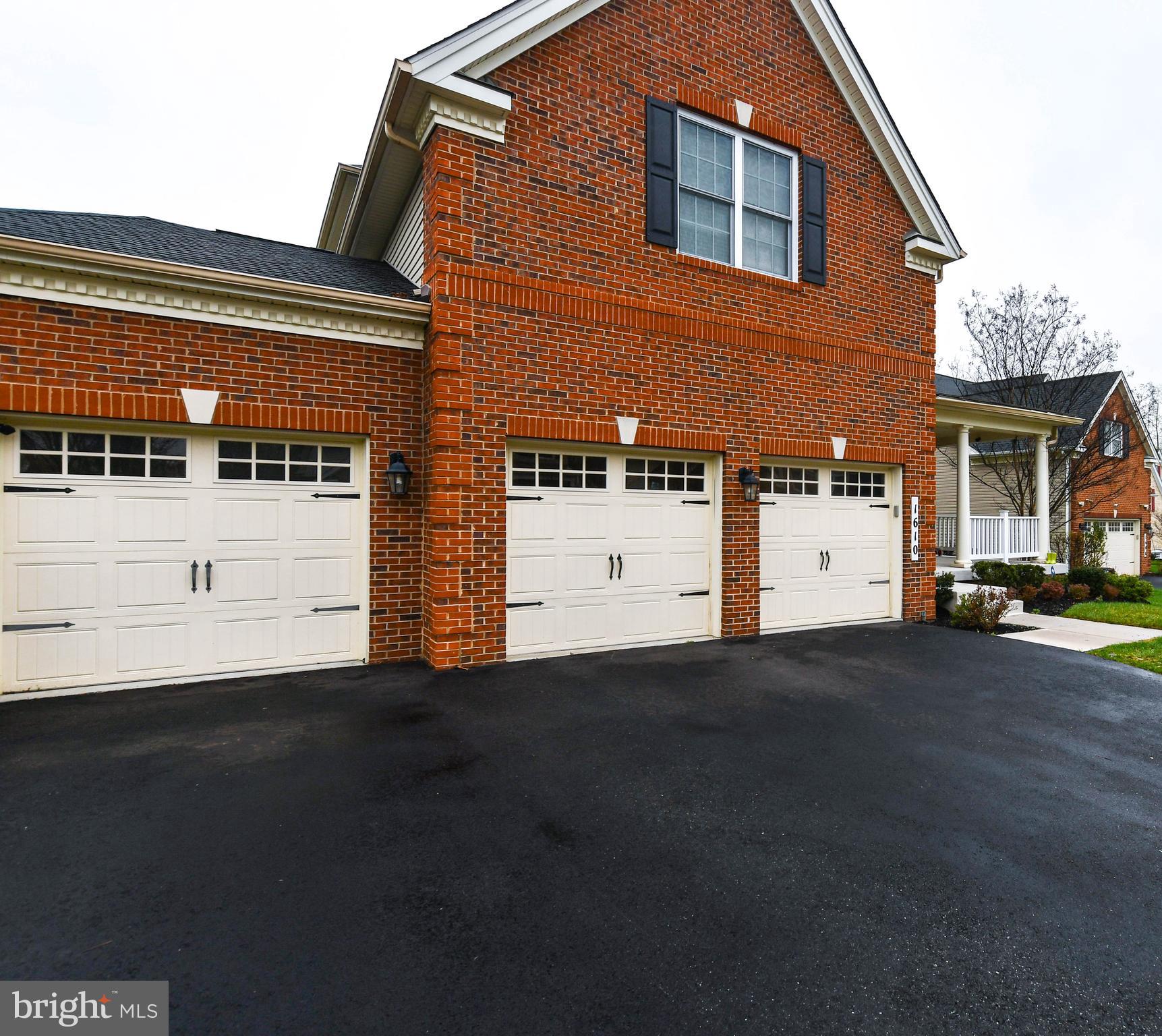 MIKLASZ PROPERTY - Residential