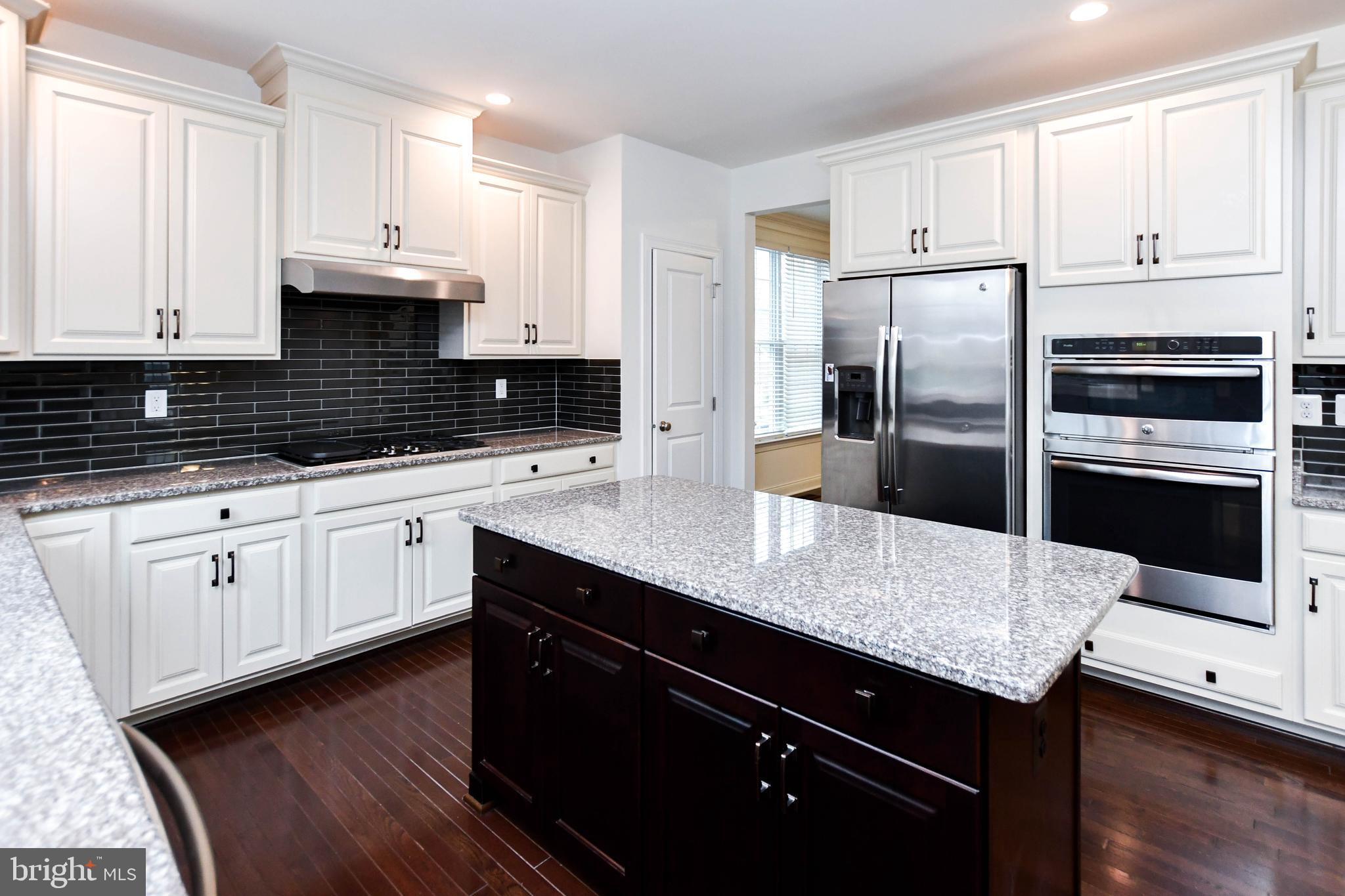 MIKLASZ PROPERTY - Residential