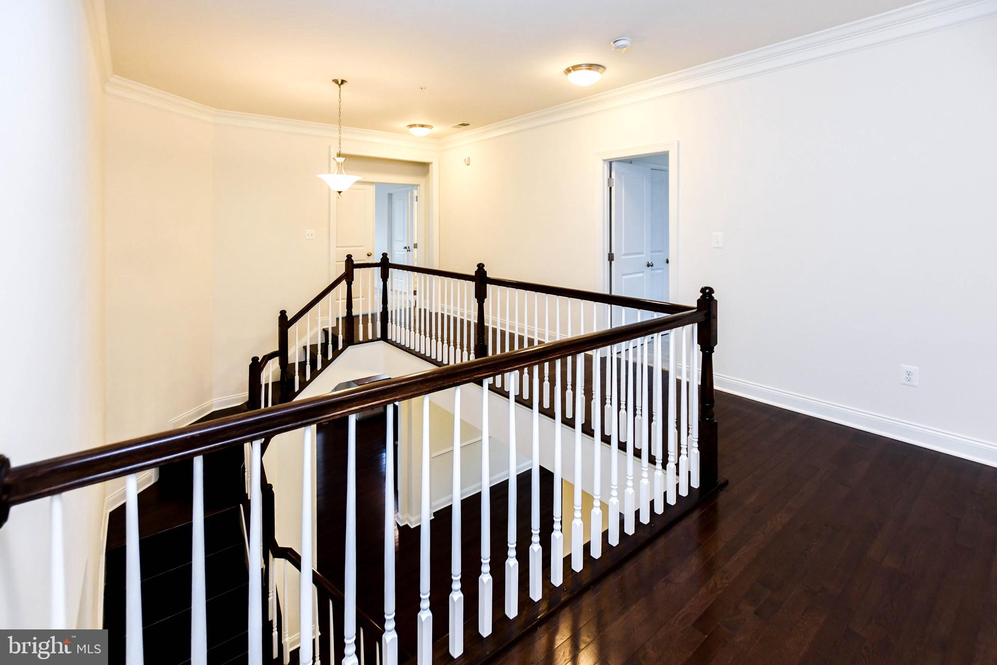 MIKLASZ PROPERTY - Residential