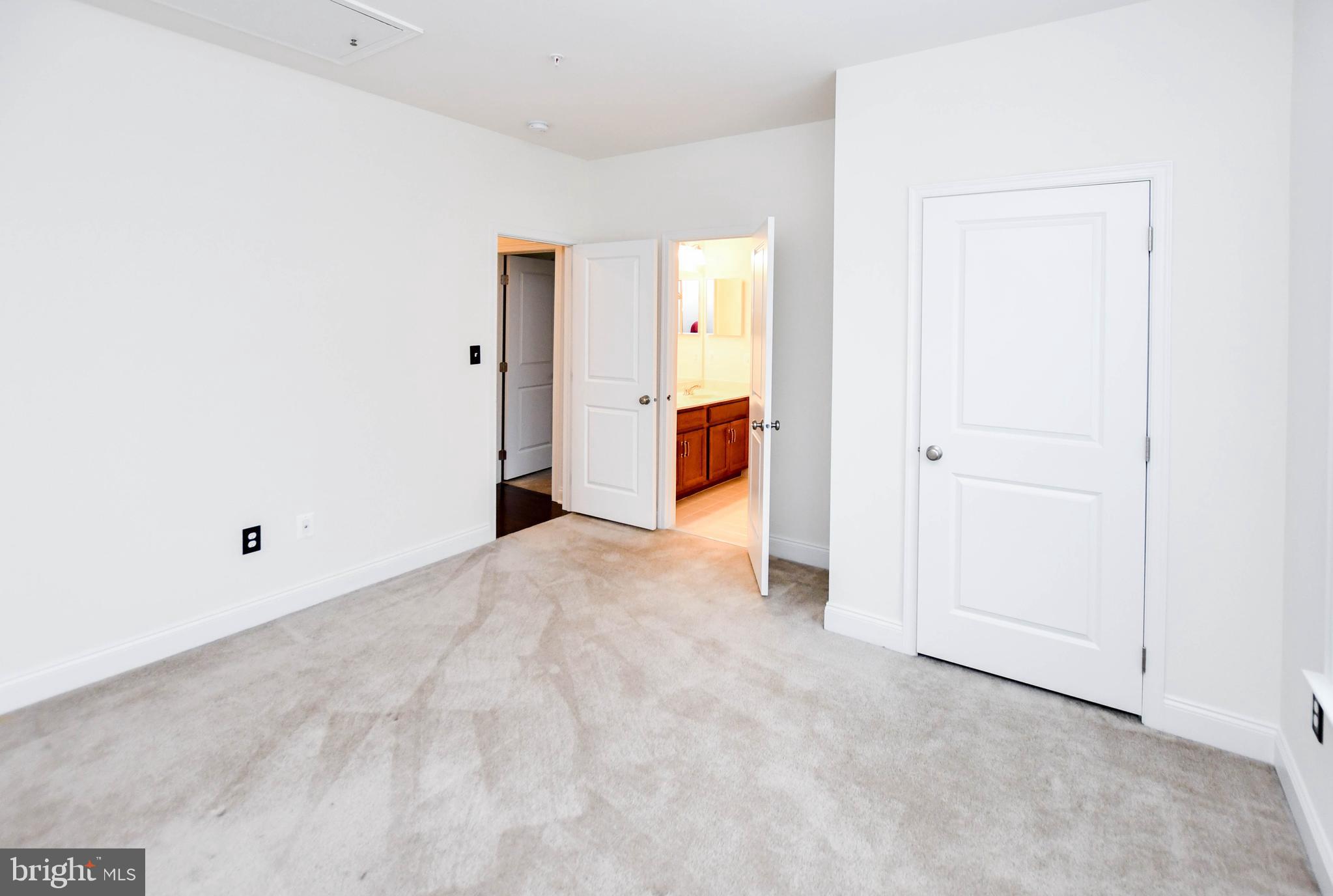 MIKLASZ PROPERTY - Residential