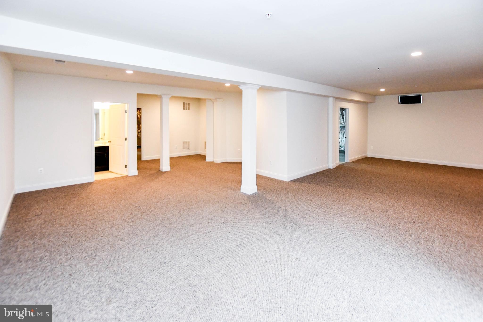 MIKLASZ PROPERTY - Residential