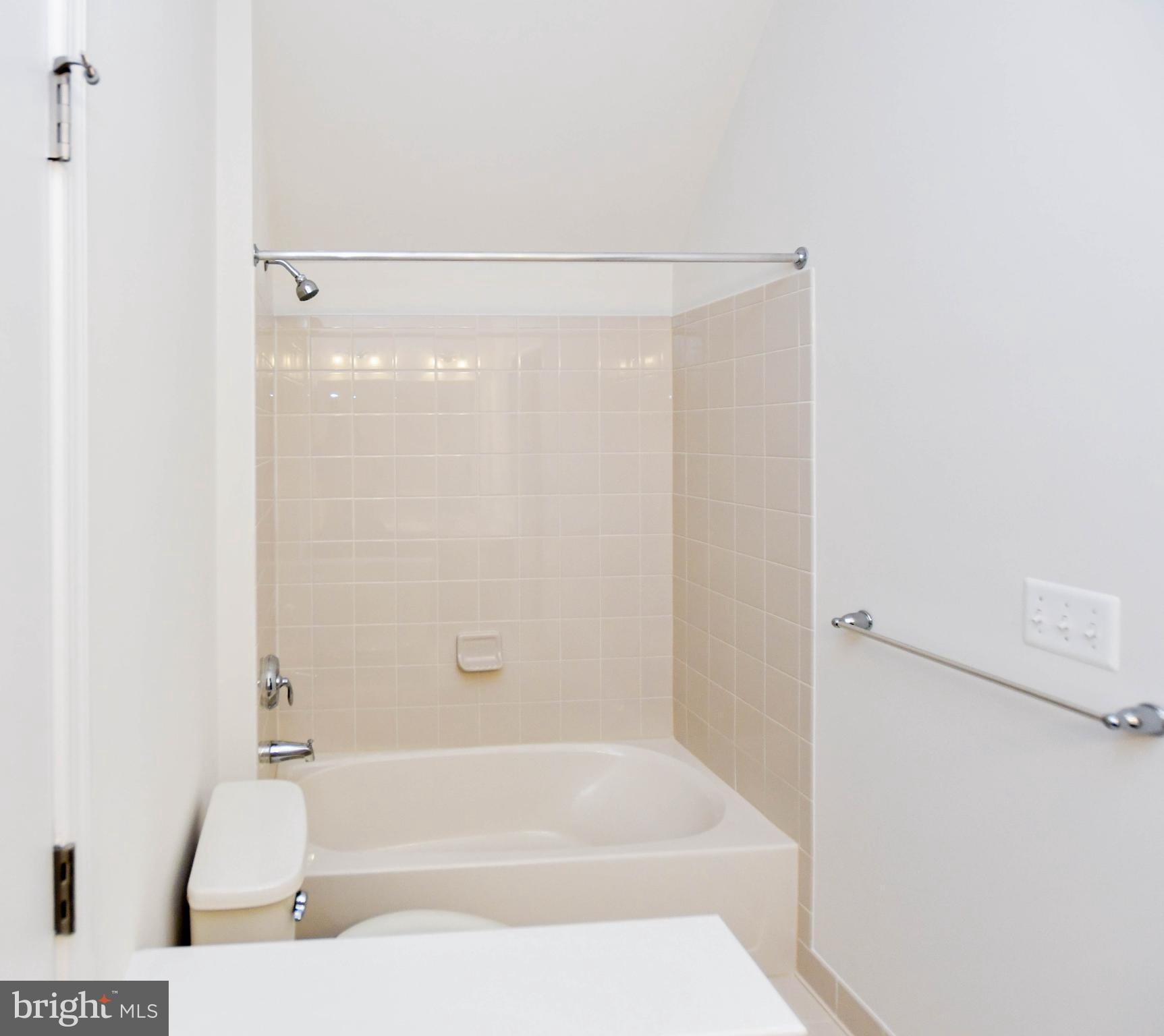 MIKLASZ PROPERTY - Residential