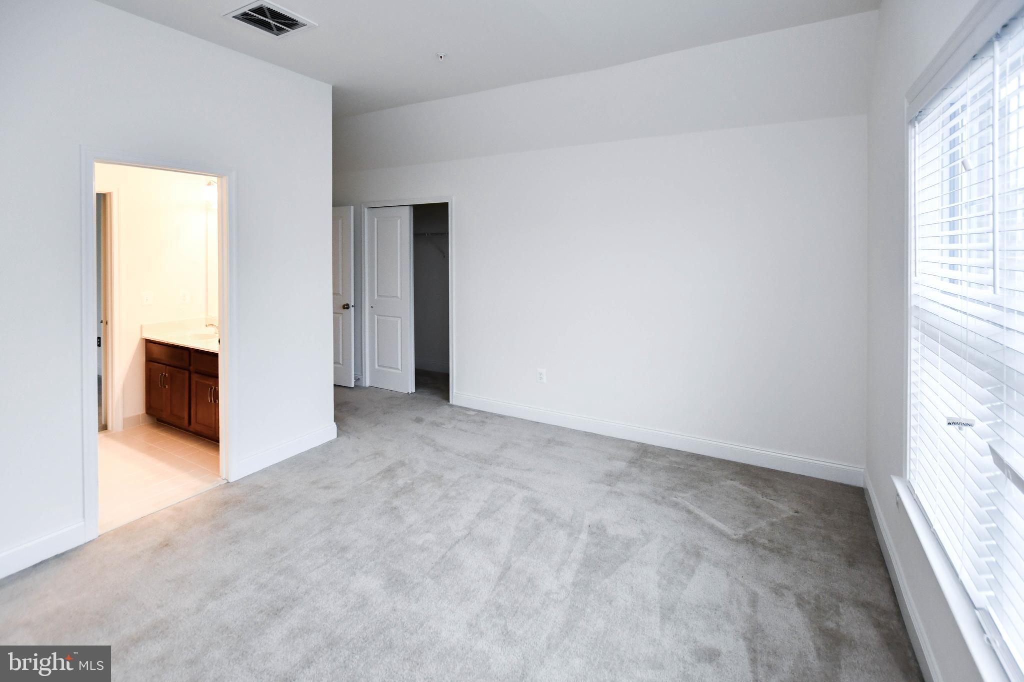 MIKLASZ PROPERTY - Residential