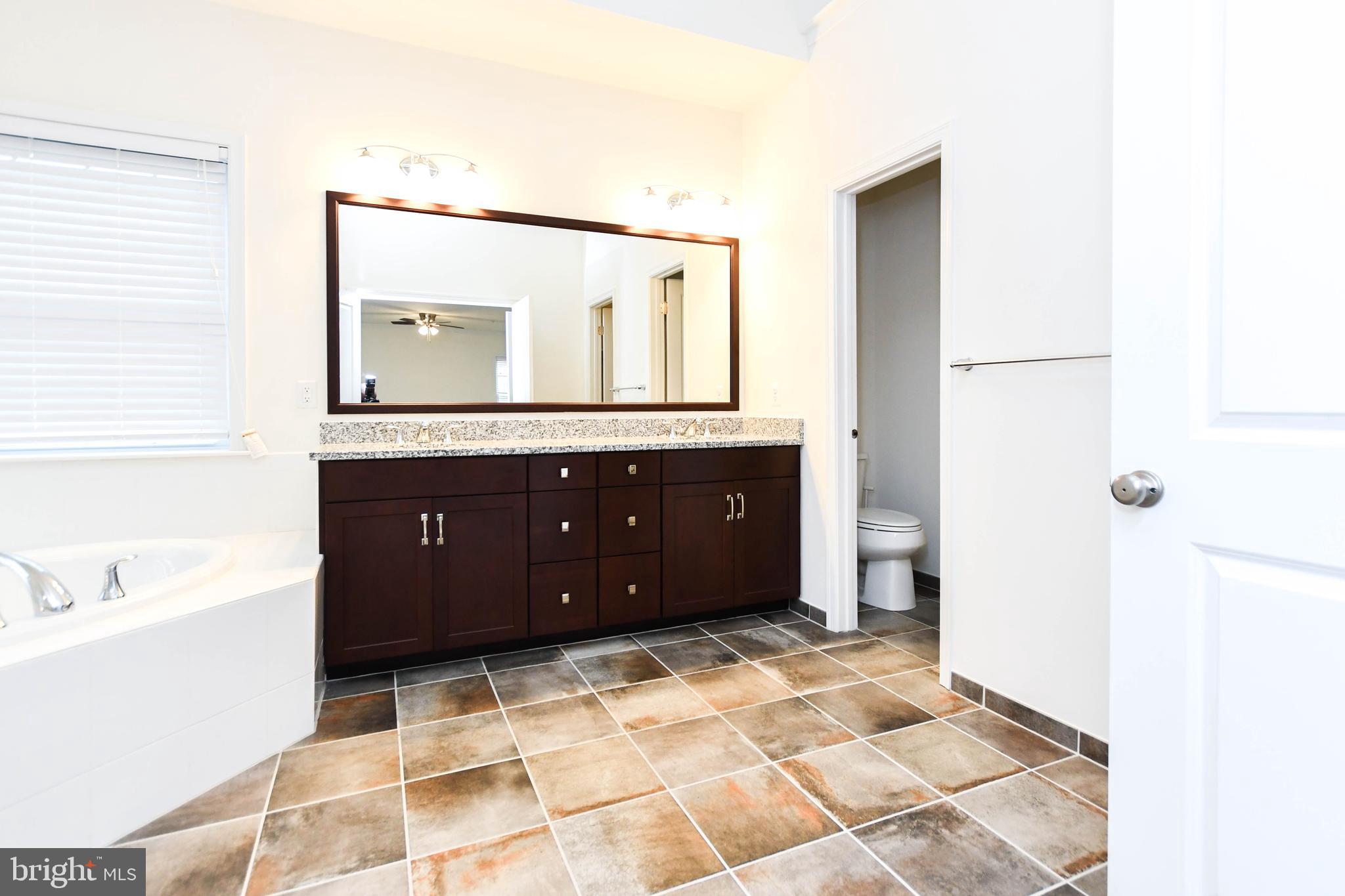 MIKLASZ PROPERTY - Residential