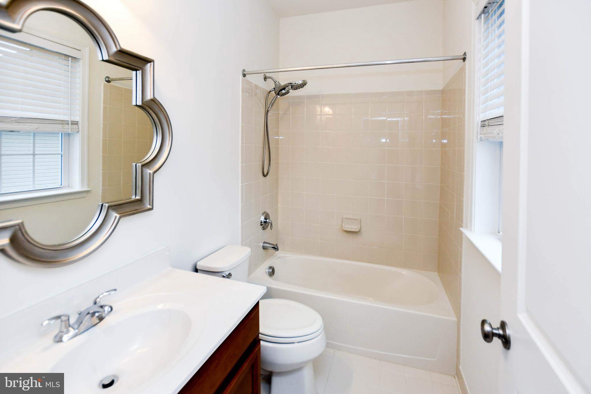 MIKLASZ PROPERTY - Residential