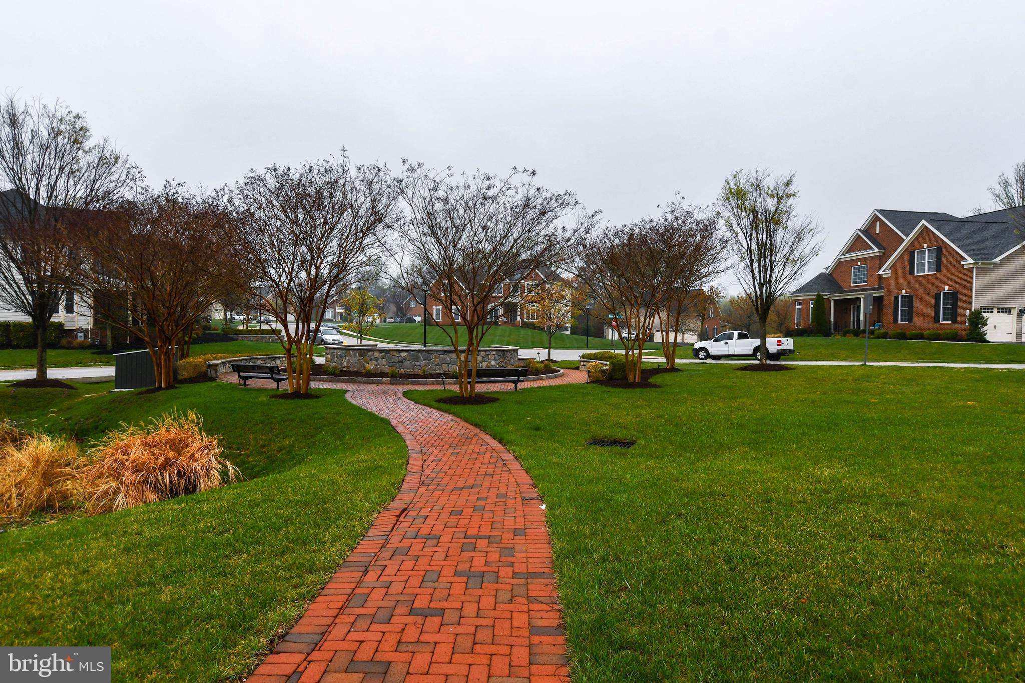 MIKLASZ PROPERTY - Residential