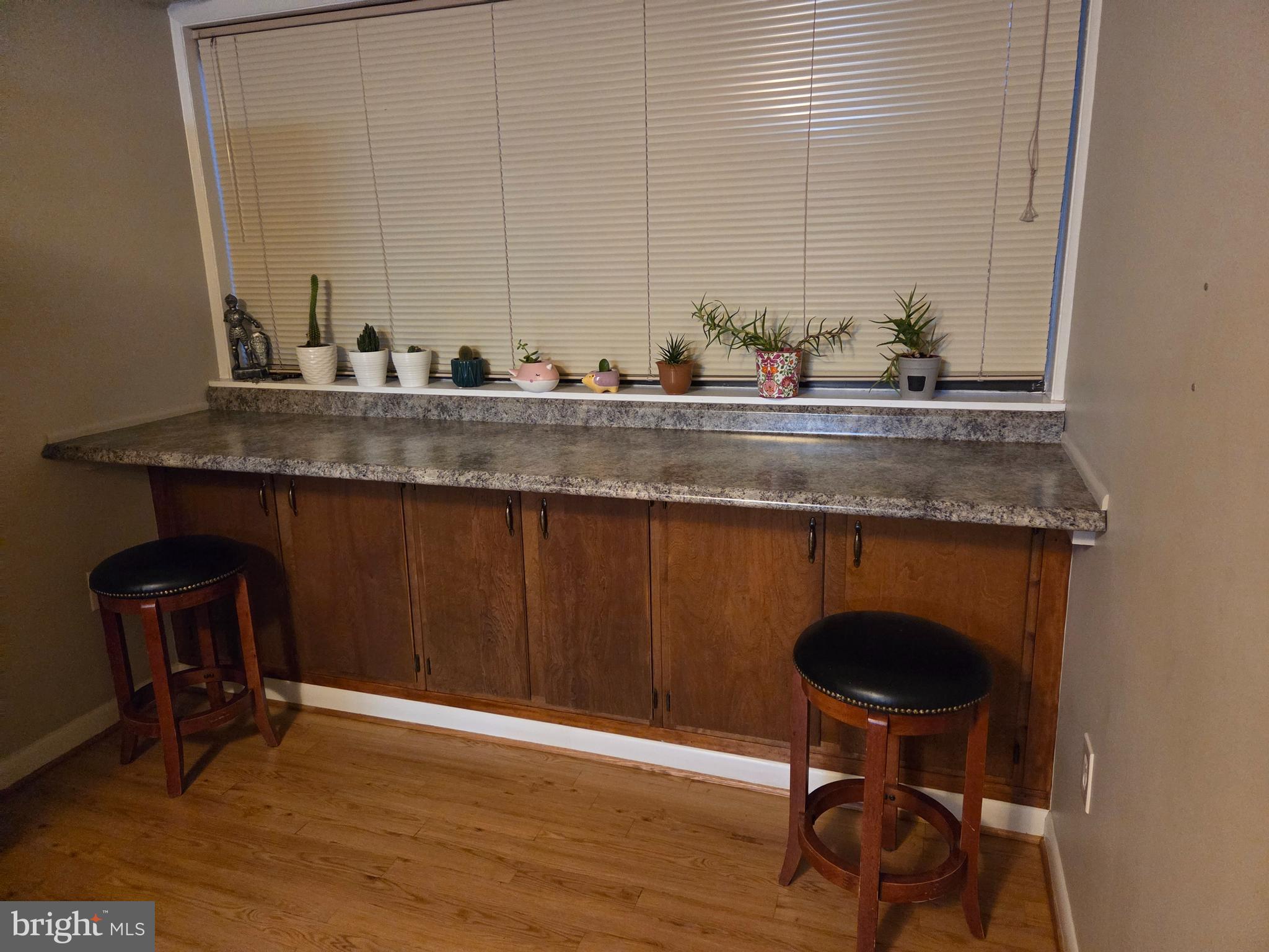 BRIGHT OAKS - Residential