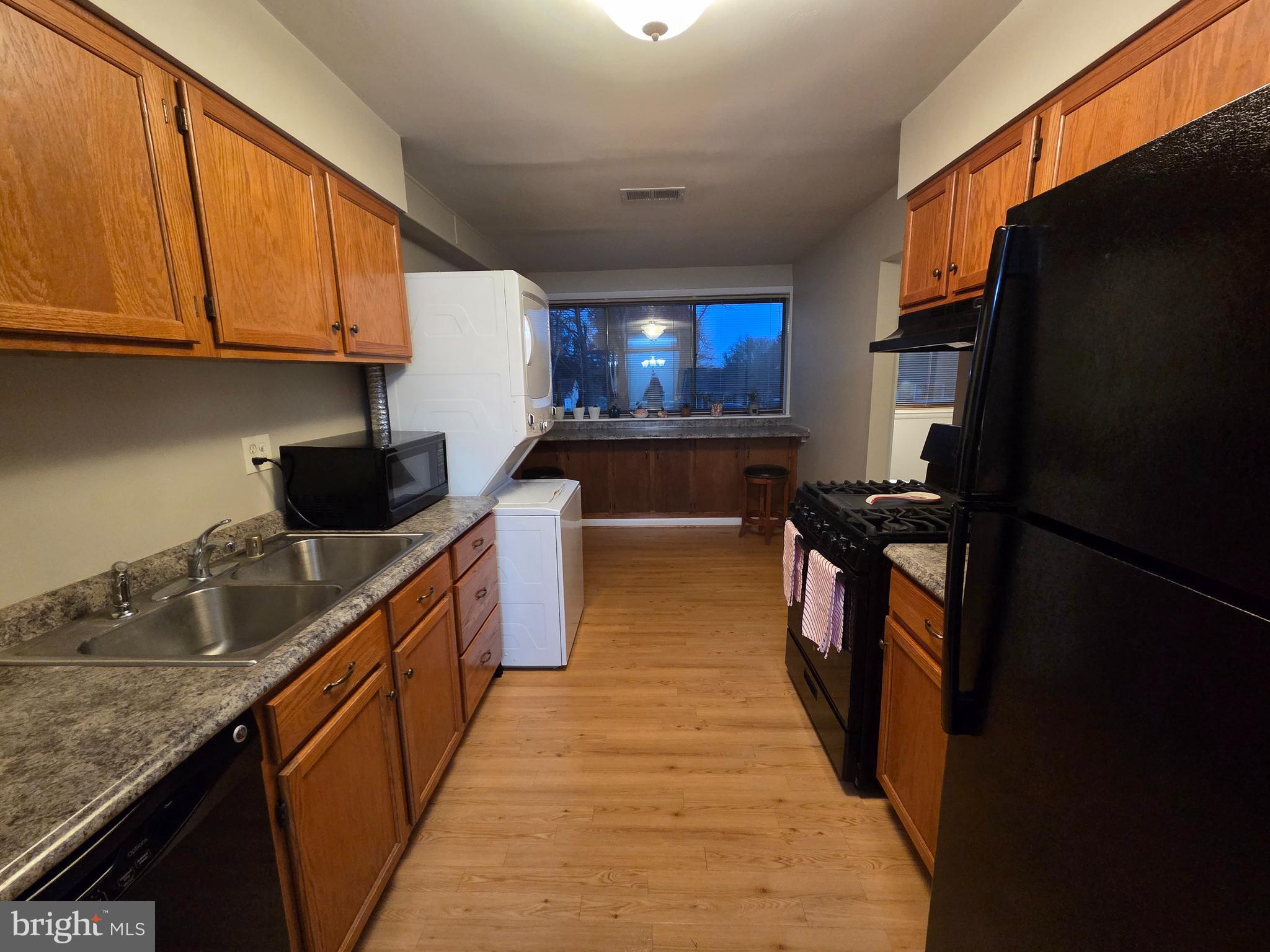 BRIGHT OAKS - Residential